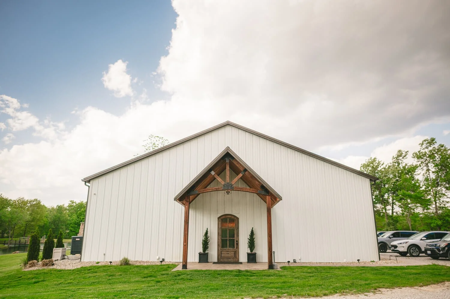 loveland estates pocahontas illinois angie and chuck wedding photography-44.jpg