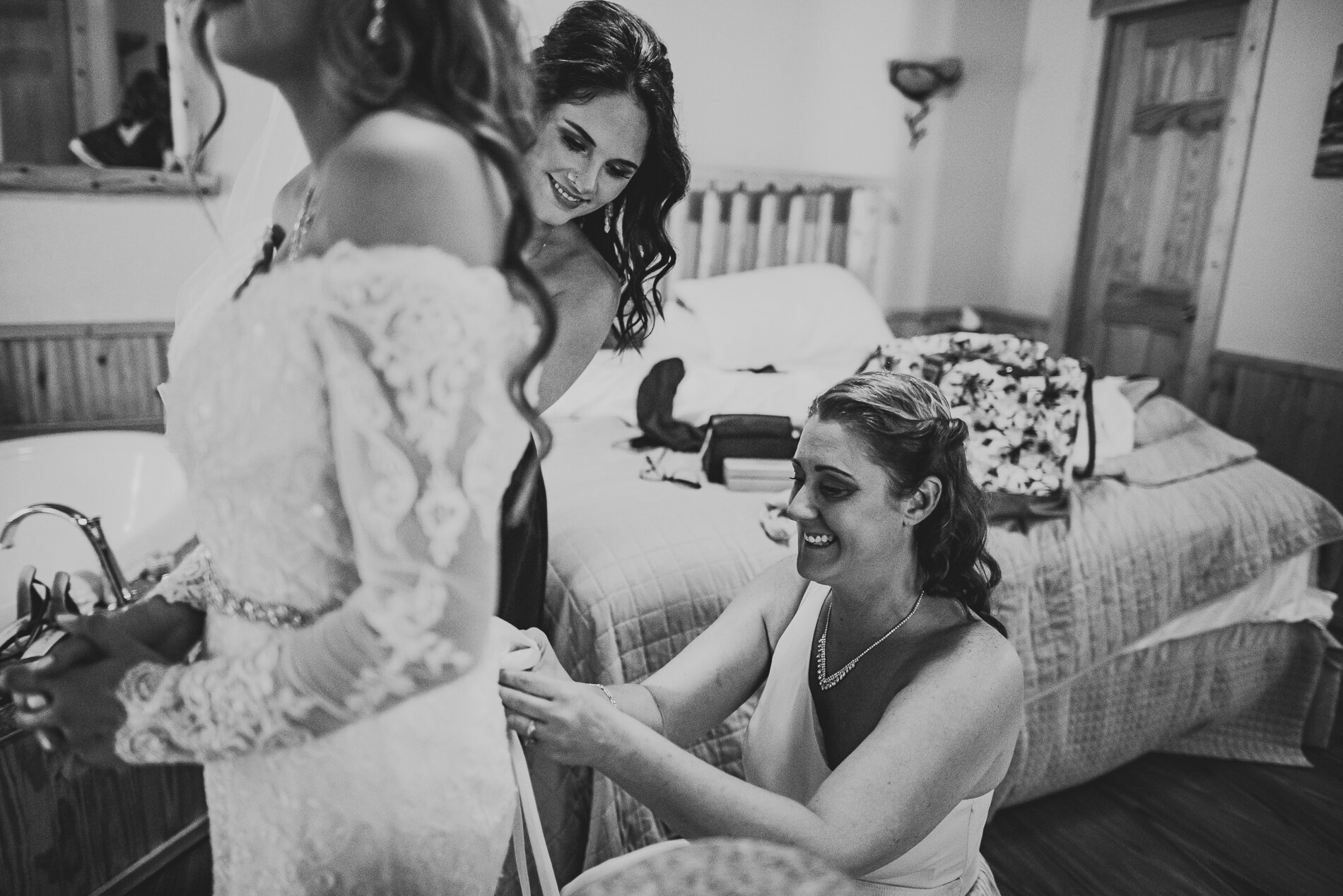 hidden lake winery aviston illinois wedding photography-5.jpg