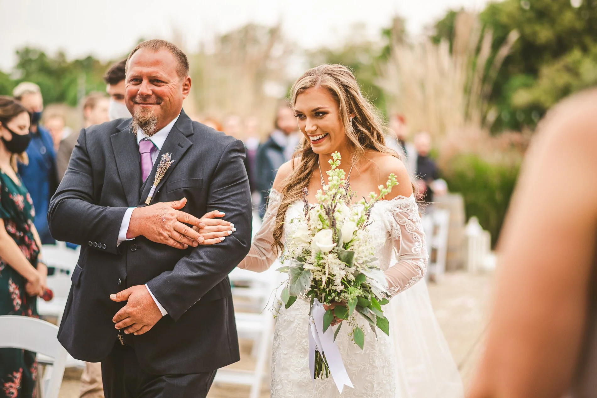 hidden lake winery aviston illinois wedding photography-11.jpg