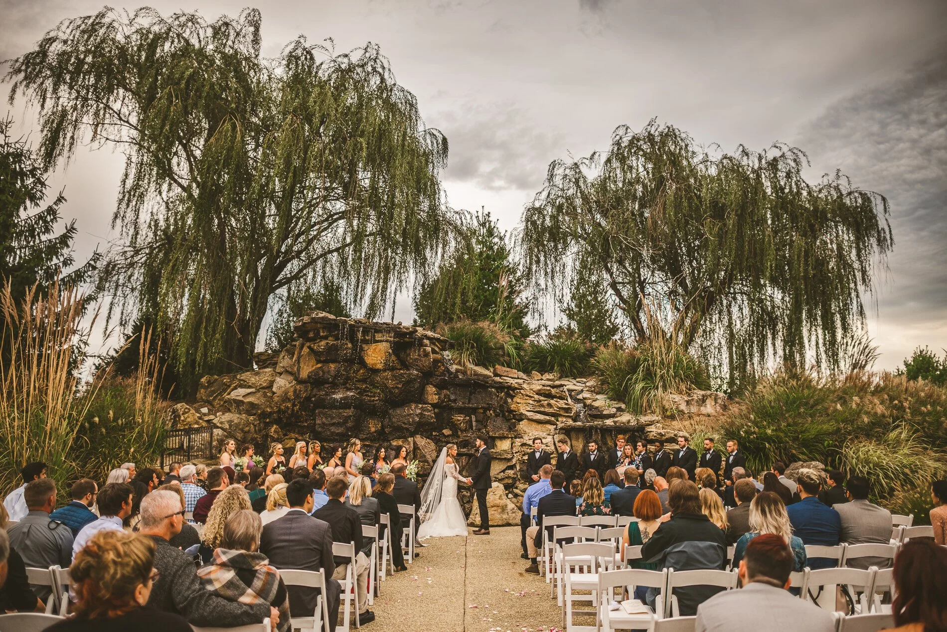 hidden lake winery aviston illinois wedding photography-13.jpg