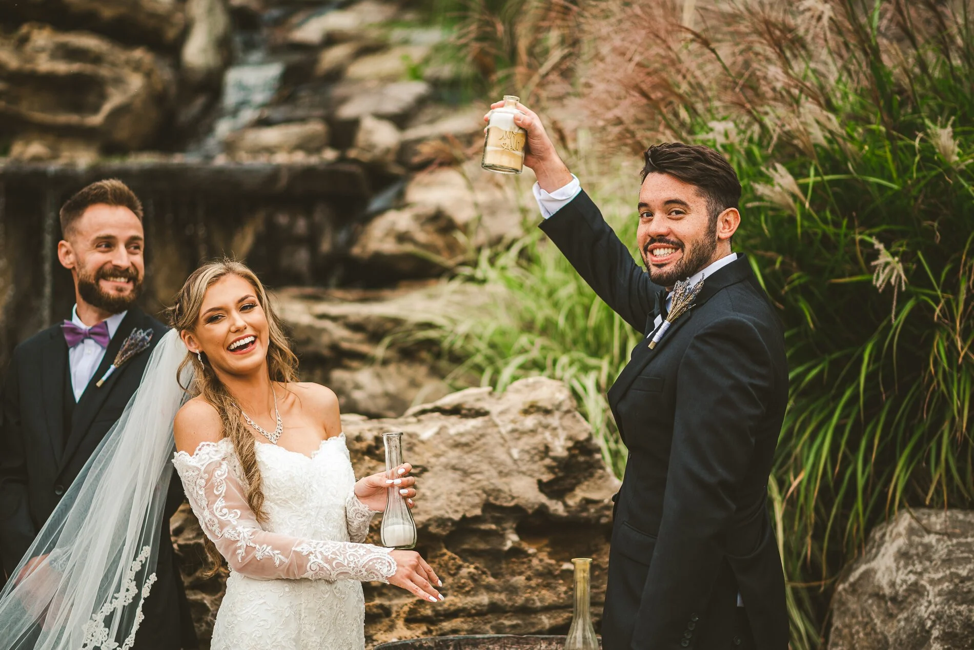 hidden lake winery aviston illinois wedding photography-14.jpg