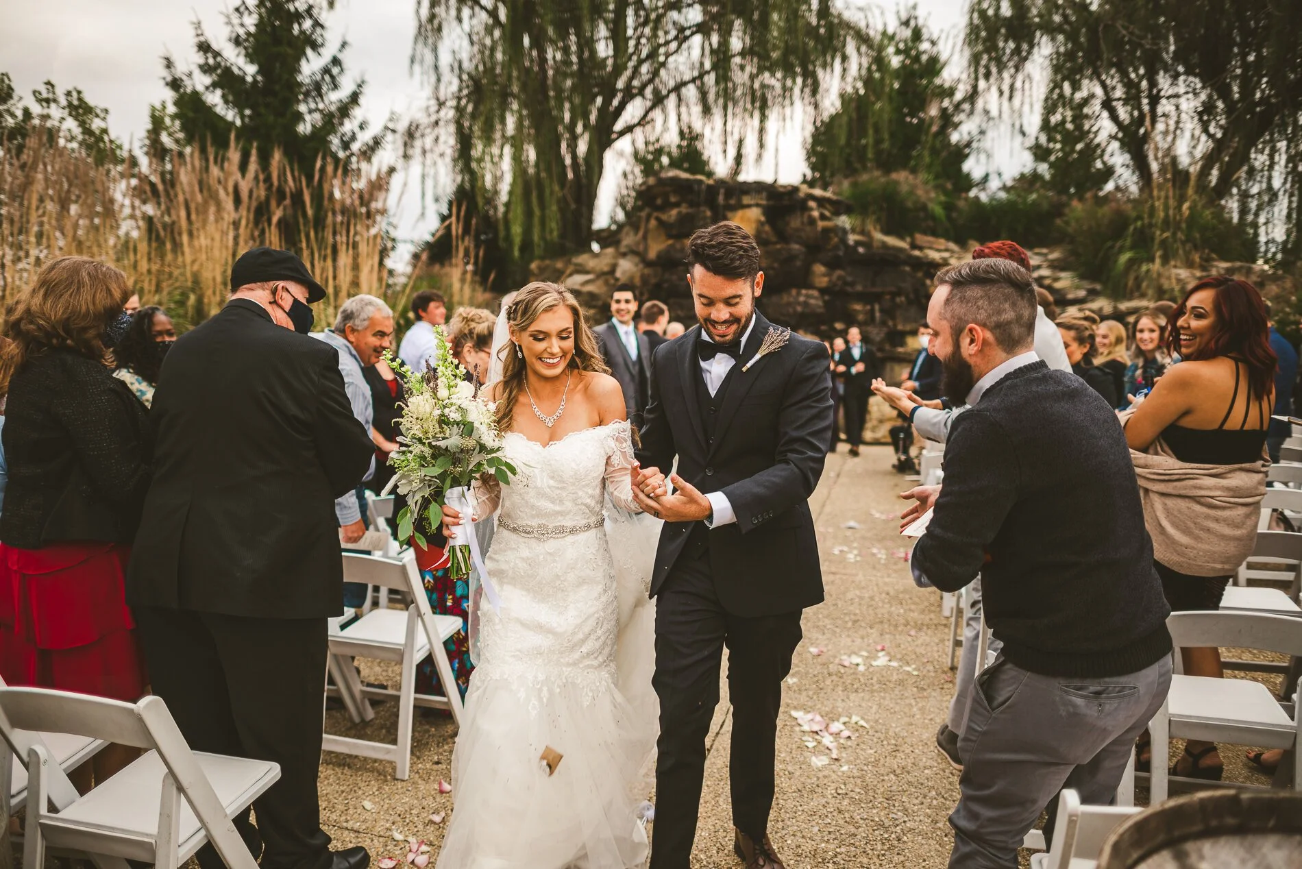 hidden lake winery aviston illinois wedding photography-16.jpg