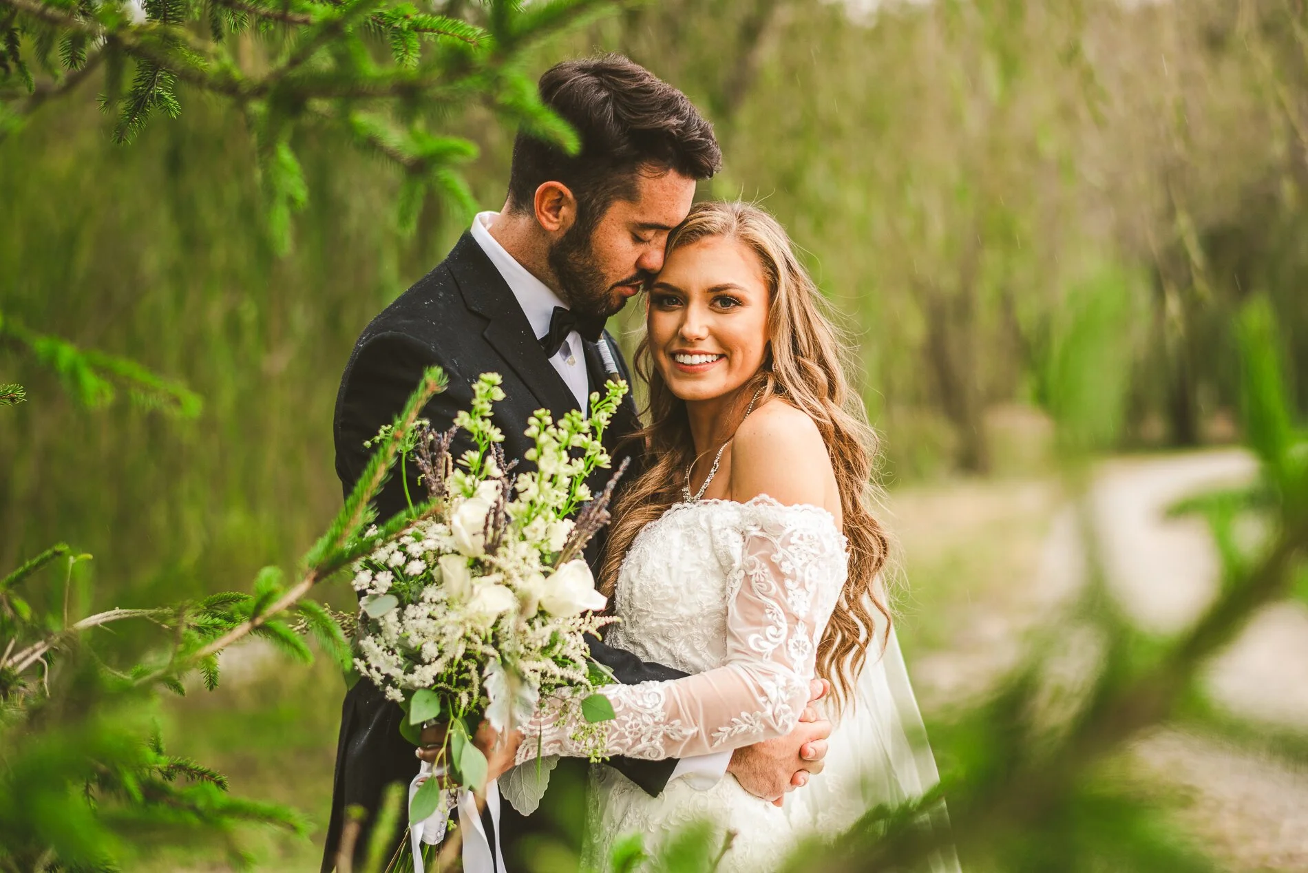 hidden lake winery aviston illinois wedding photography-18.jpg