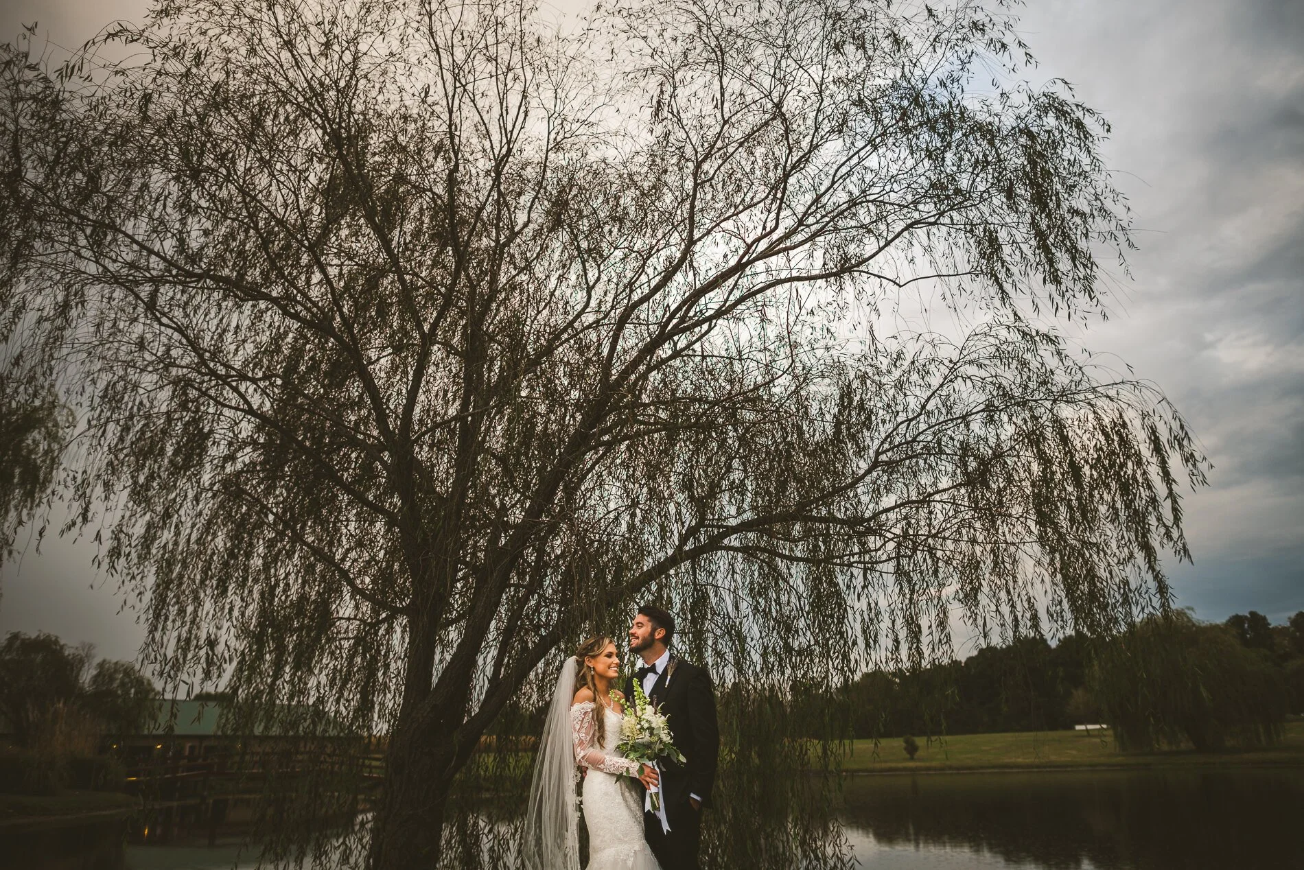 hidden lake winery aviston illinois wedding photography-19.jpg