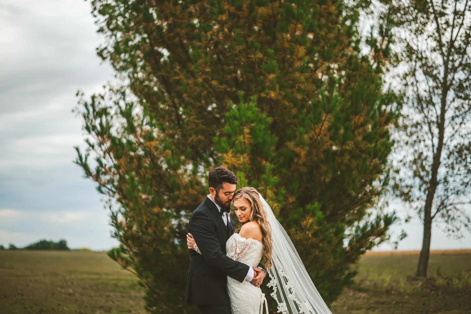 hidden lake winery aviston illinois wedding photography-21.jpg
