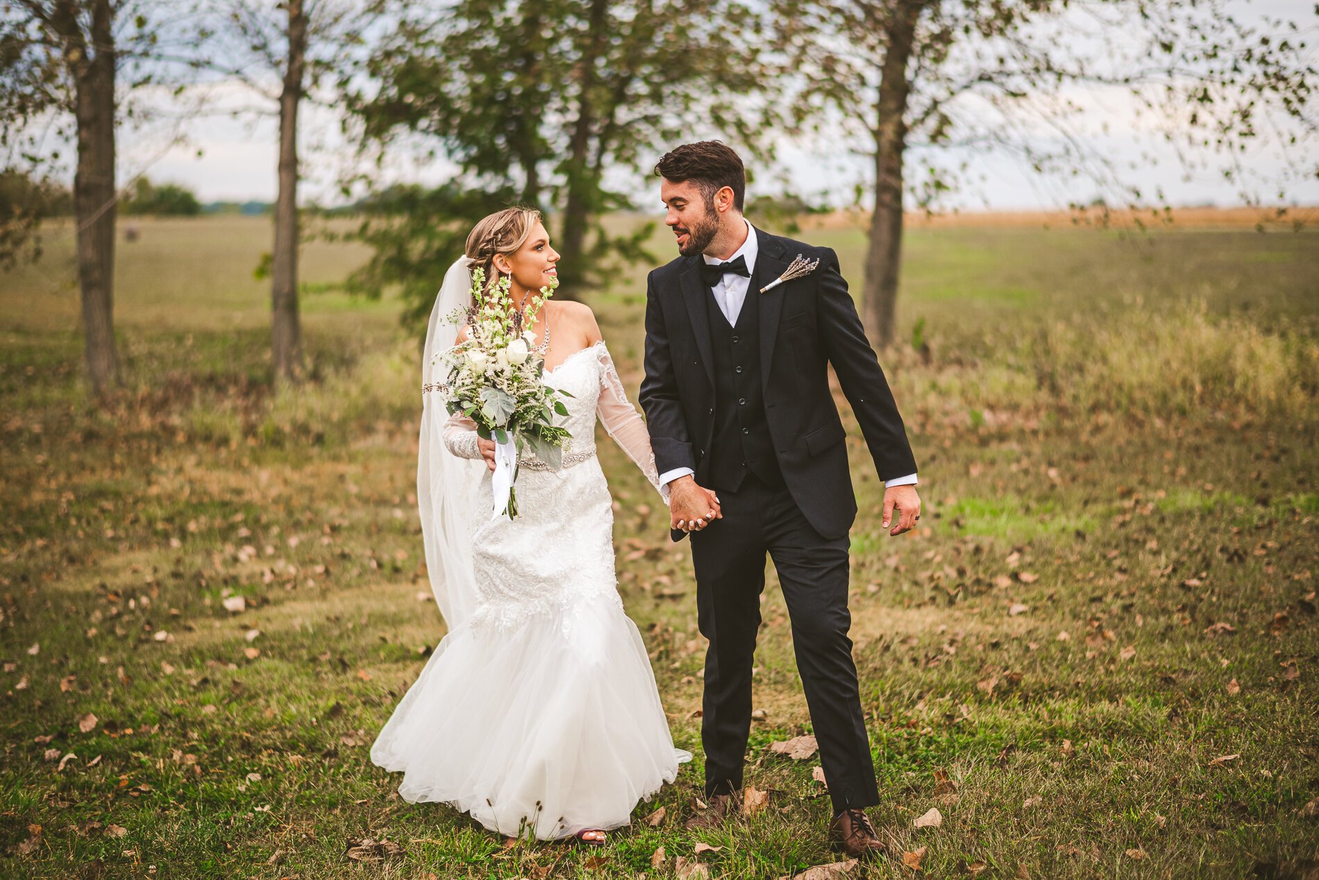 hidden lake winery aviston illinois wedding photography-22.jpg