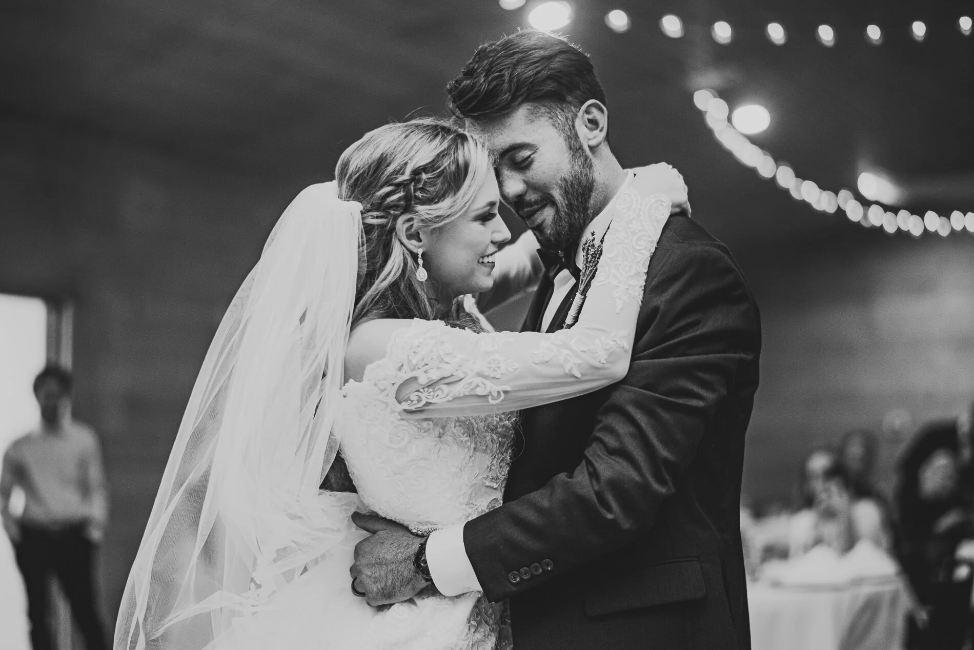 hidden lake winery aviston illinois wedding photography-28.jpg