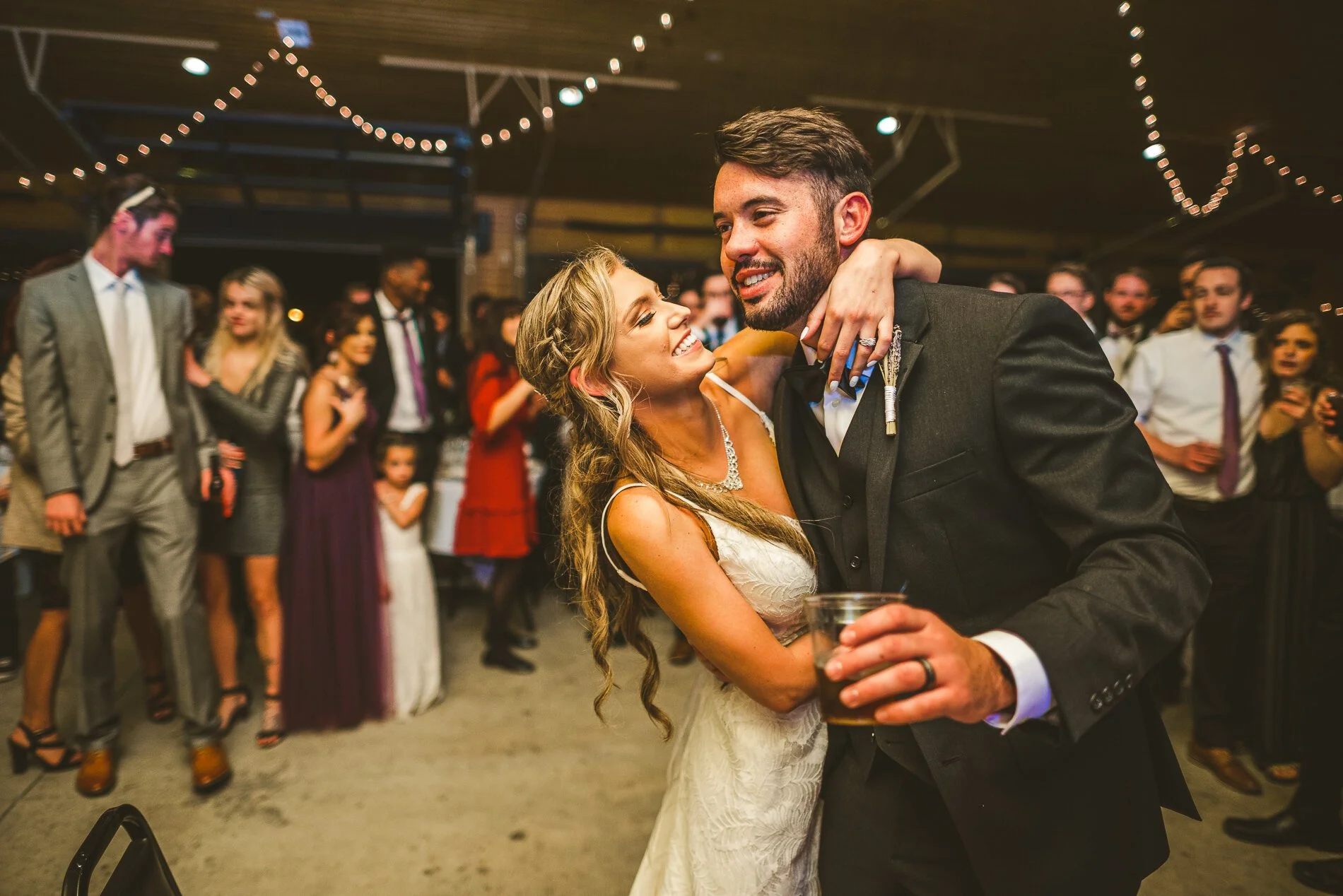 hidden lake winery aviston illinois wedding photography-31.jpg