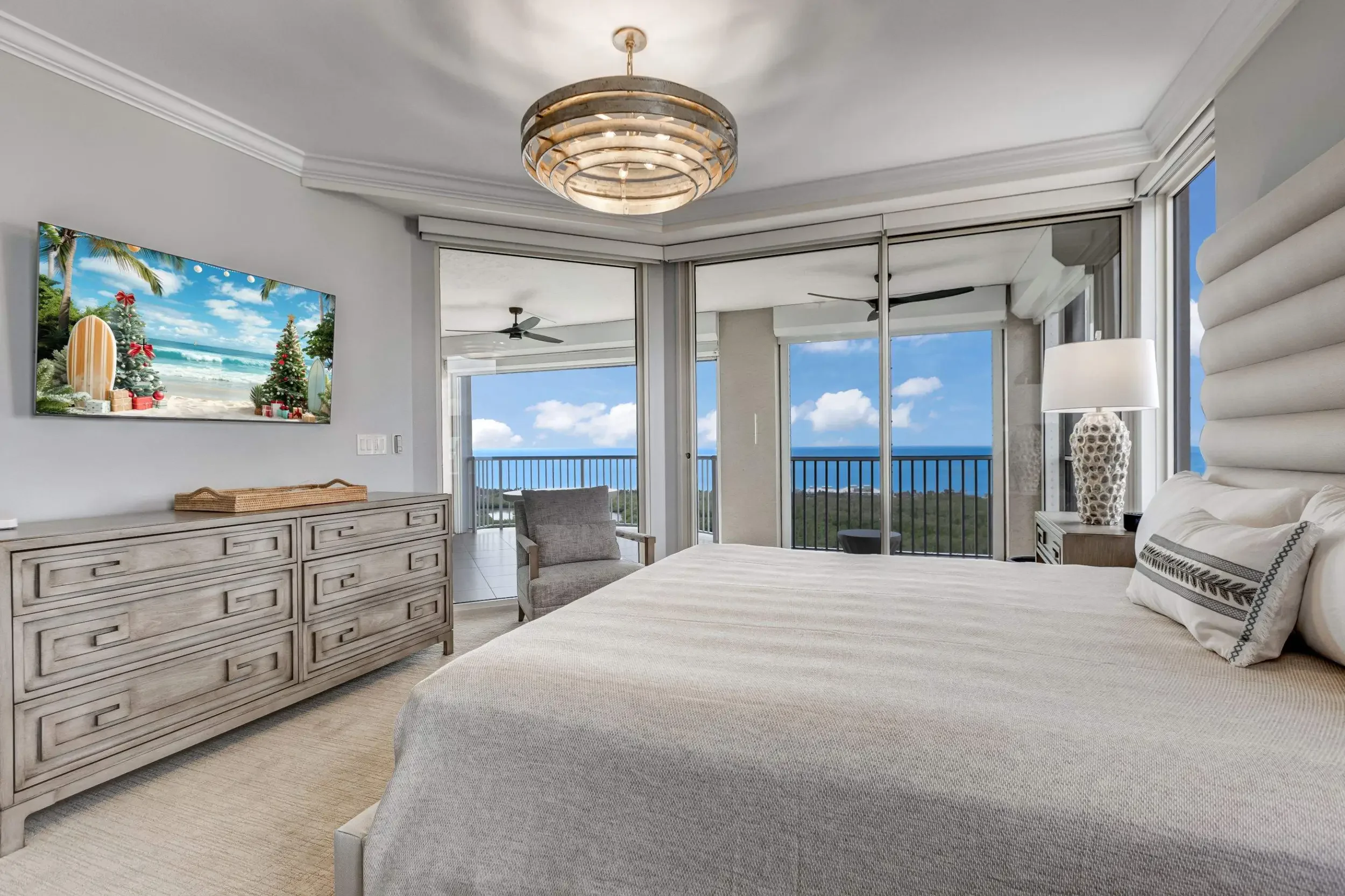 Pelican-Bay-Condo-Renovation-9.webp