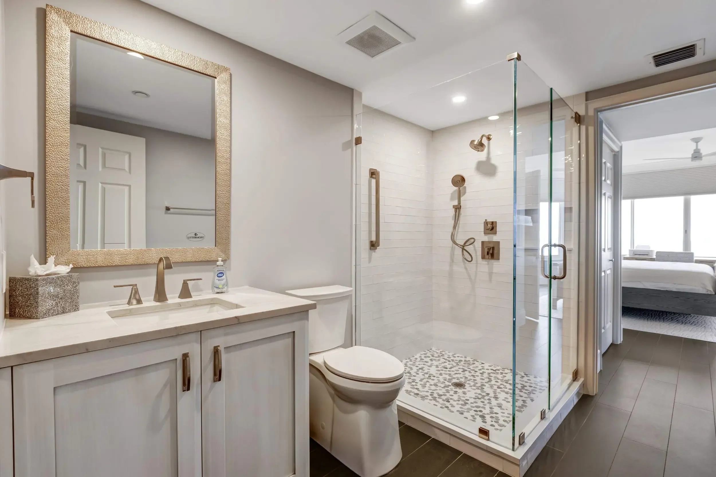 Pelican-Bay-Condo-Renovation-26.webp