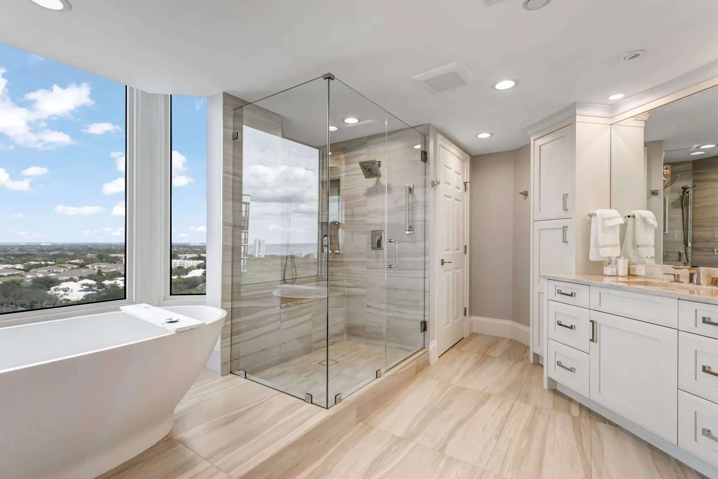 Pelican-Bay-Condo-Renovation-2.webp