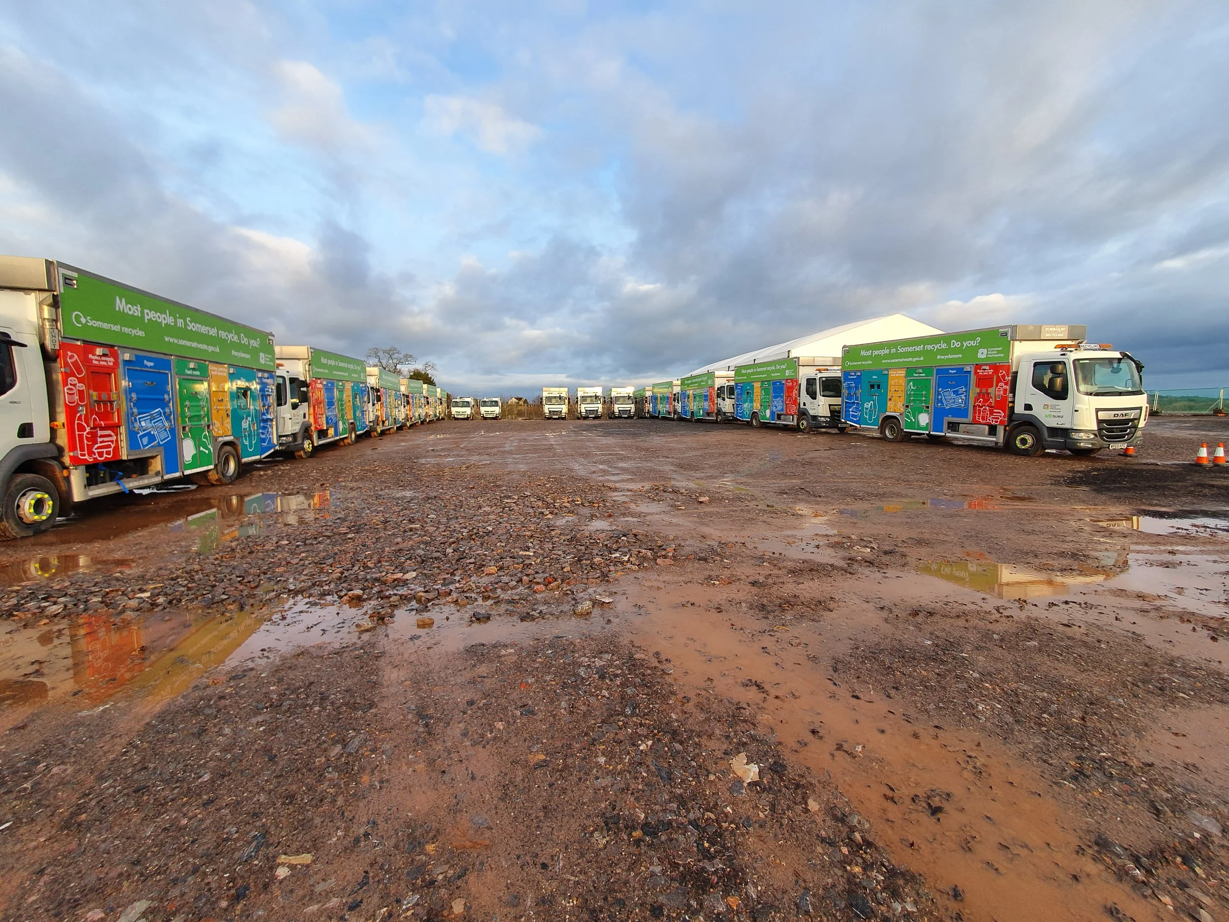 colourful fleet truck wraps for Suez recycling 