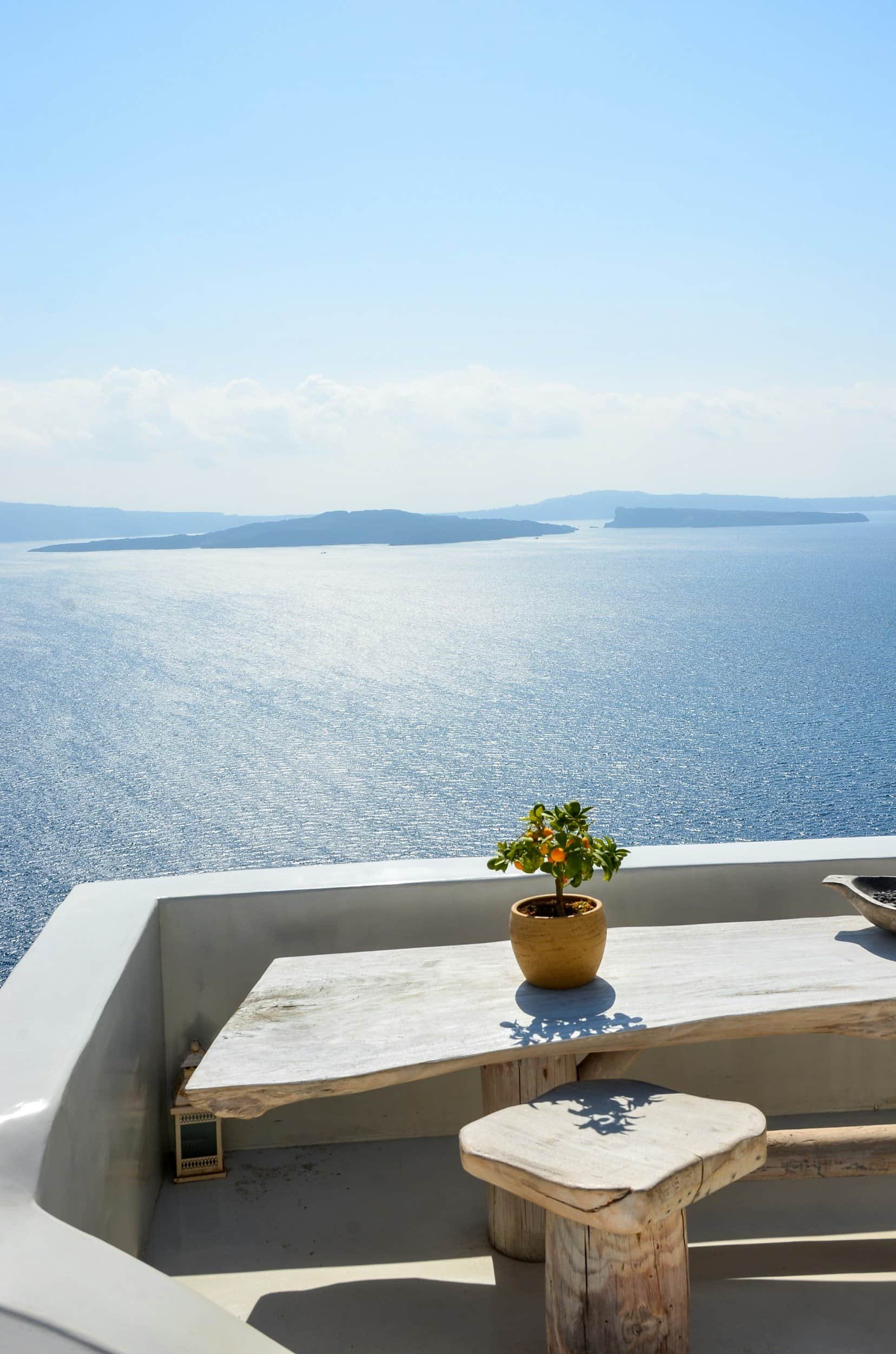 peaceful ocean view symbolizing emotional healing and clarity in therapy for women