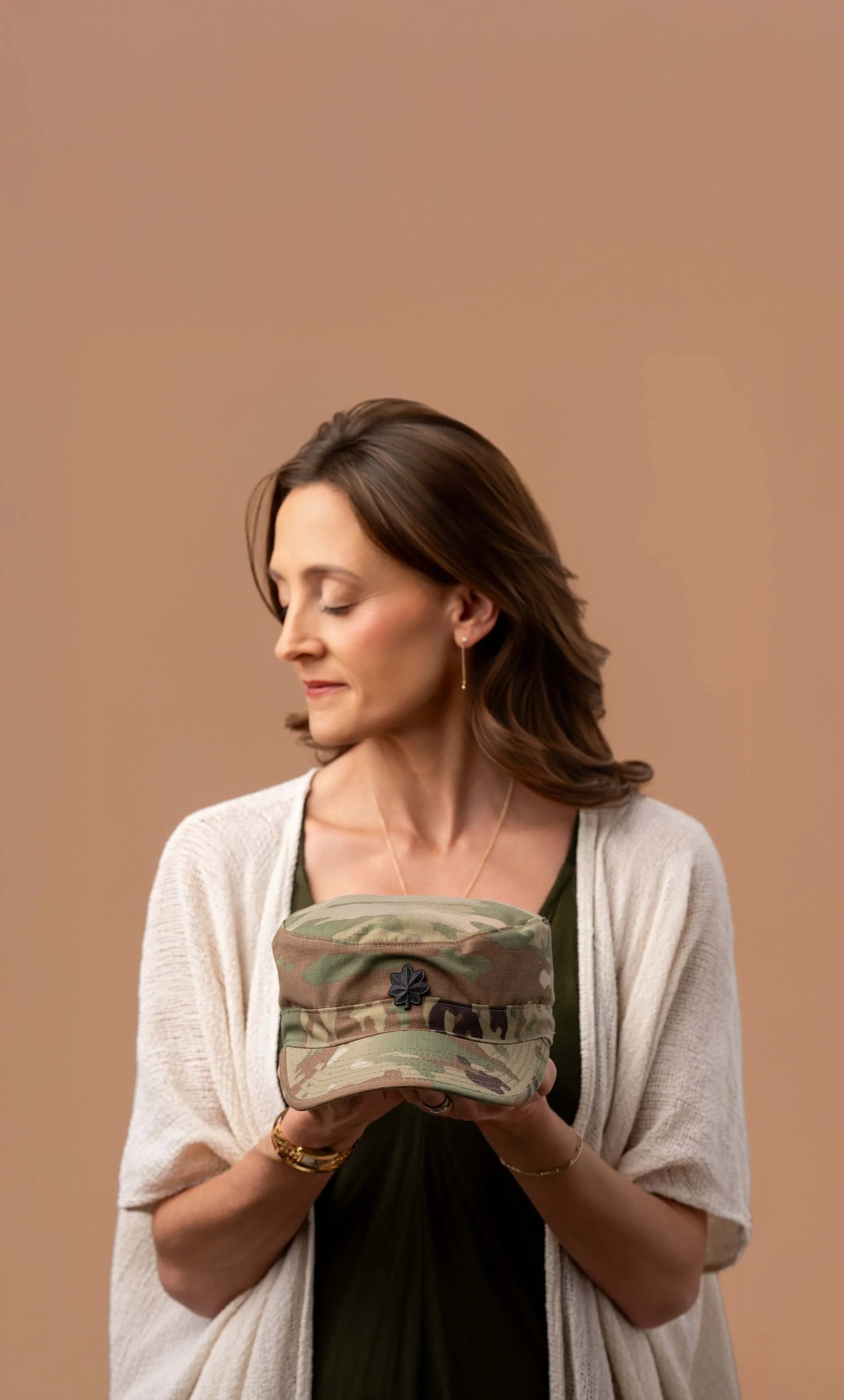 A leadership mentor for ambitious wives and mothers who are ready to stop holding everything together so tightly and start feeling alive inside the life they’ve already built.