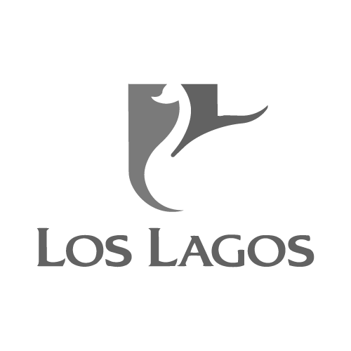 Un logotipo en blanco y negro con la silueta de un ave estilizada y las palabras "Los Lagos" debajo.