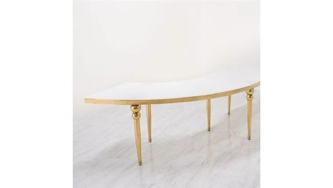 Amour Me Sweetheart Table