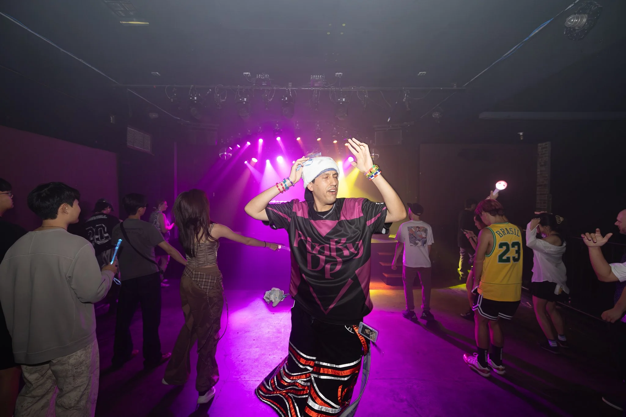 KPOP11516_04.jpg
