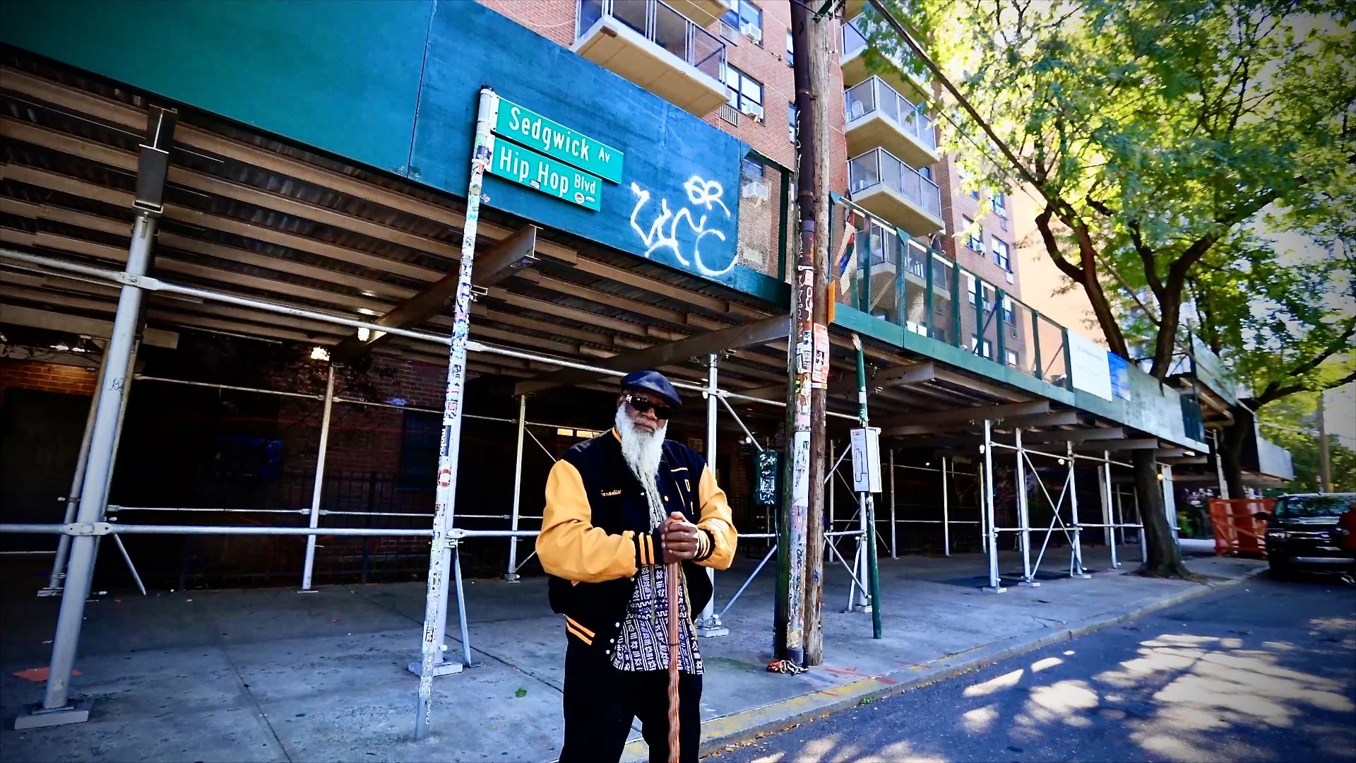 Paradise Gray and His Hip-Hop Treasures 