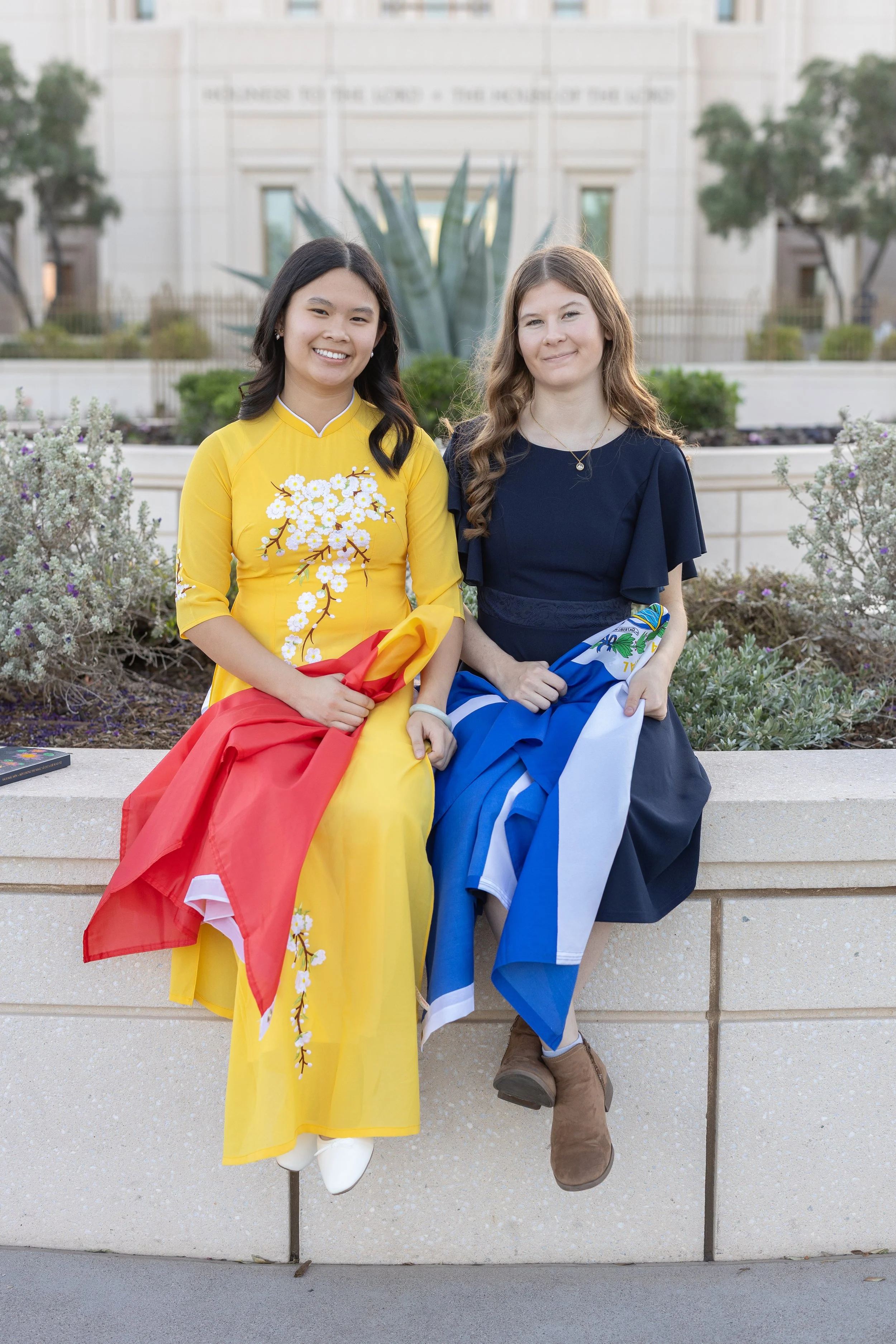 Sister Missionaries-41.jpg