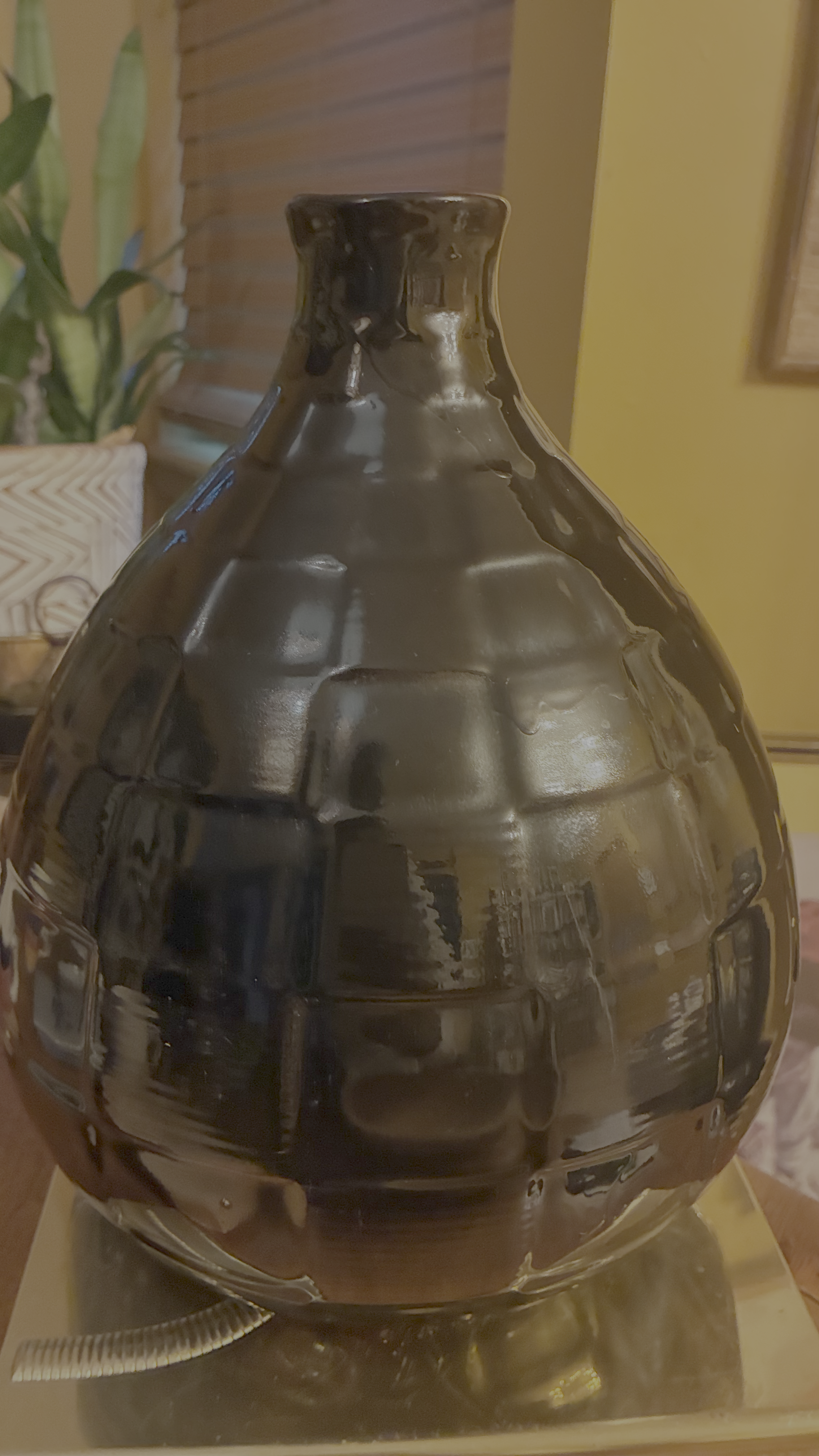 lava vase.png