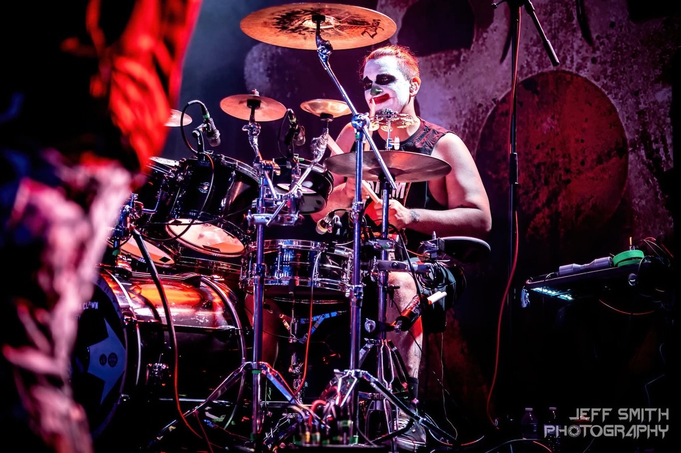 Great shots by @smithj_photography at Wednesday night&rsquo;s show in Sauget, IL! The summer tour is almost a wrap. Amarillo, TX tonight and Tucson, AZ tomorrow. Come out and get nuts with us! 🤘🏻🤡🤘🏻
&hellip;
#systemofadown #tribute #concertphoto