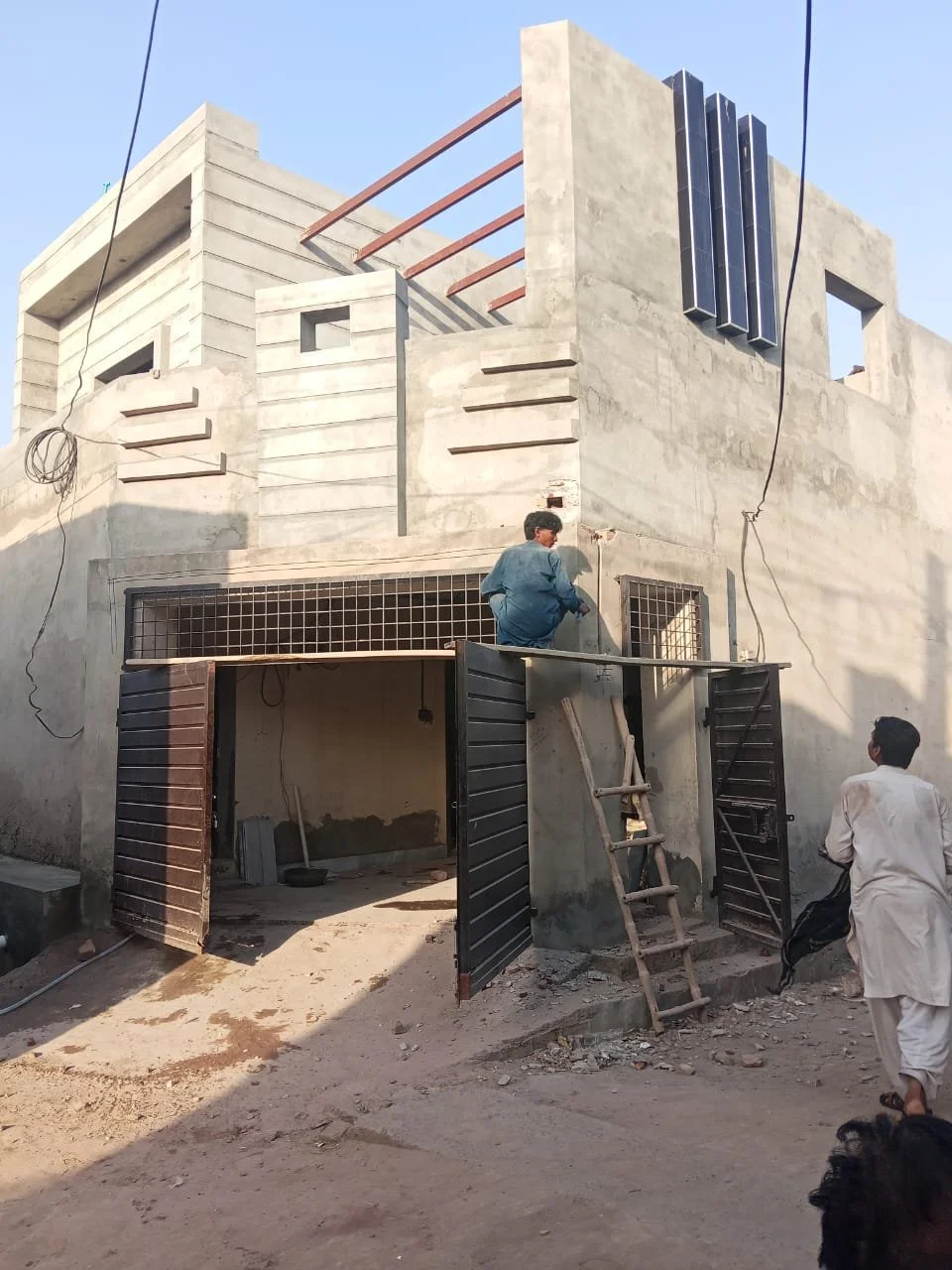 outside mid construction .JPG