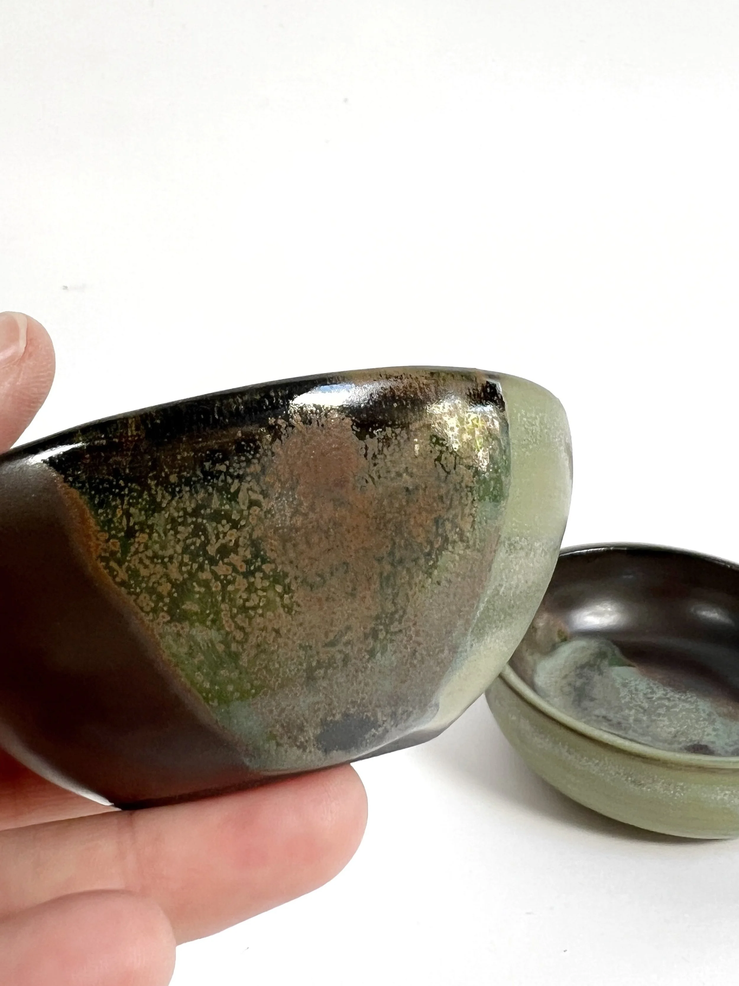 It&rsquo;s always equal parts excitement and nerves every single time the kiln door opens. Sometimes there are tears. Sometimes there is this 🖤💚 @maycocolors Black Walnut + Green Tea, working their magic 🪄