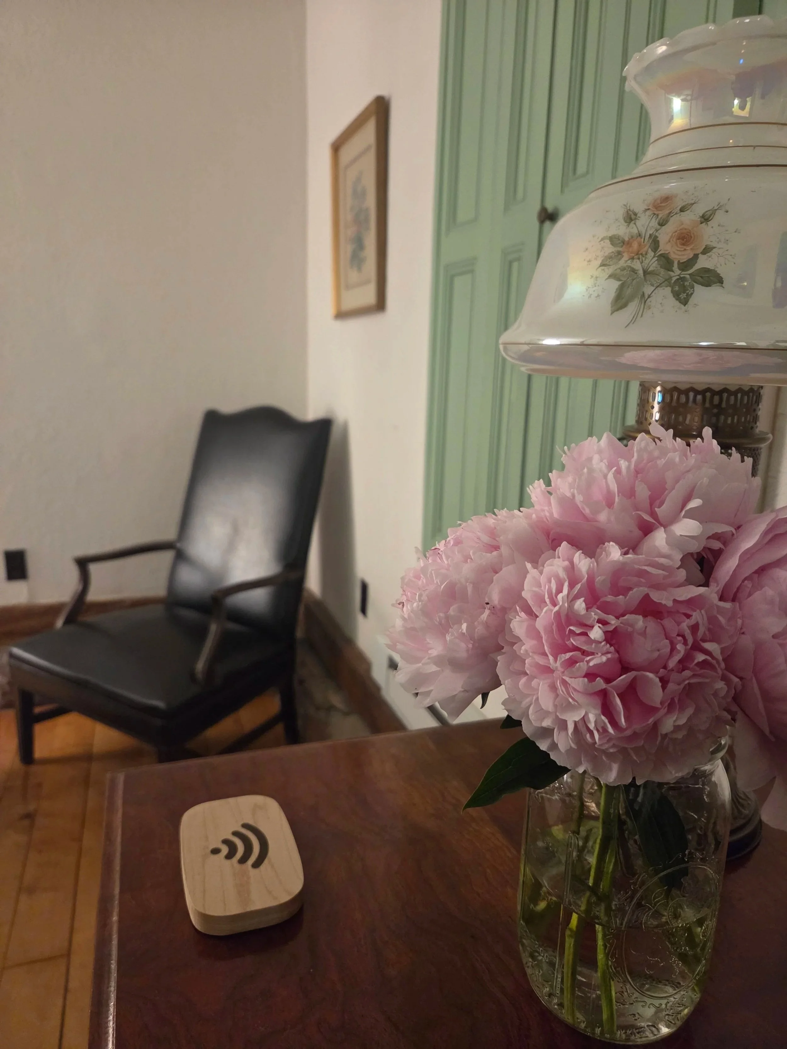 Peonies+and+chair+zora.jpg