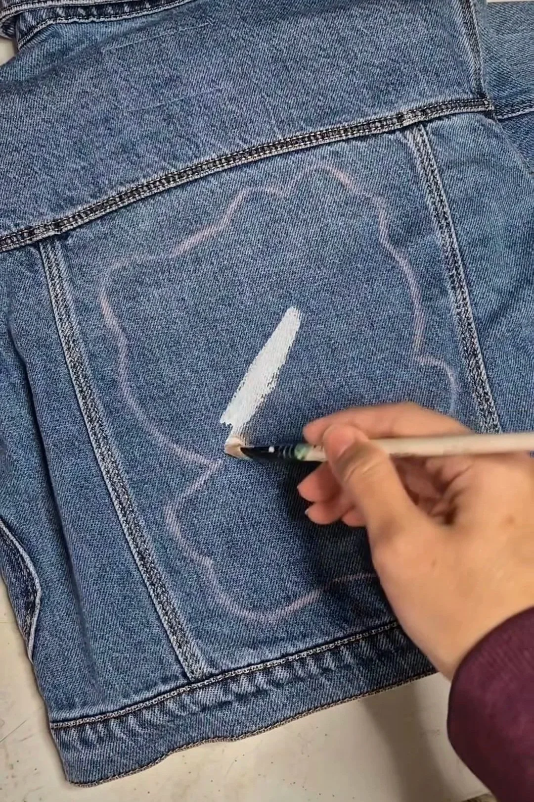 Curso de pintura sobre mezclilla y tela