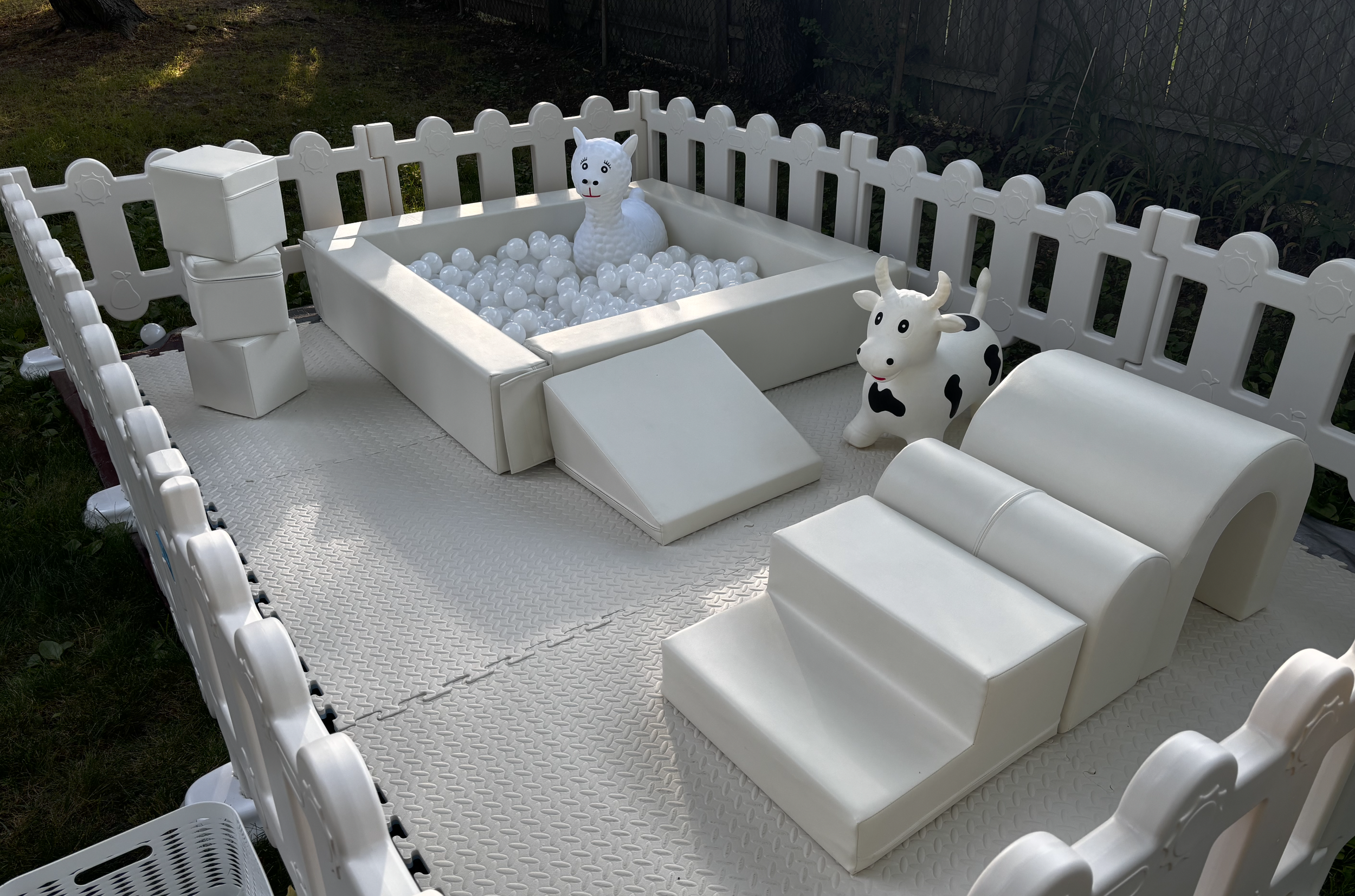 Tiny Fun White