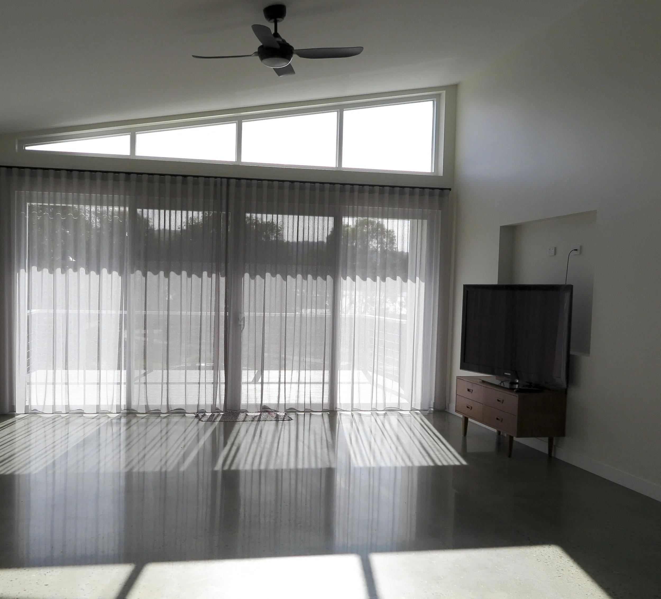 LivingArea.JPG