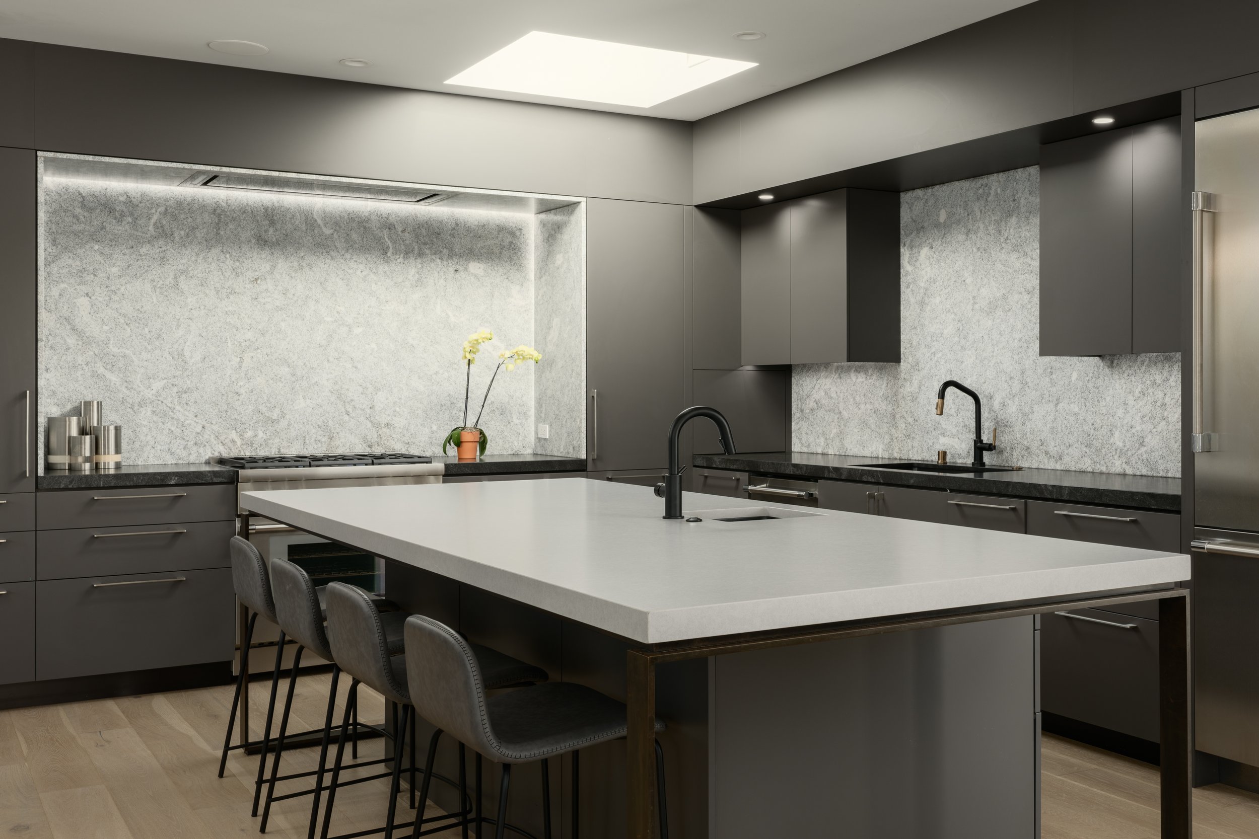 18_7747WhitefieldPlMLS-41.jpg