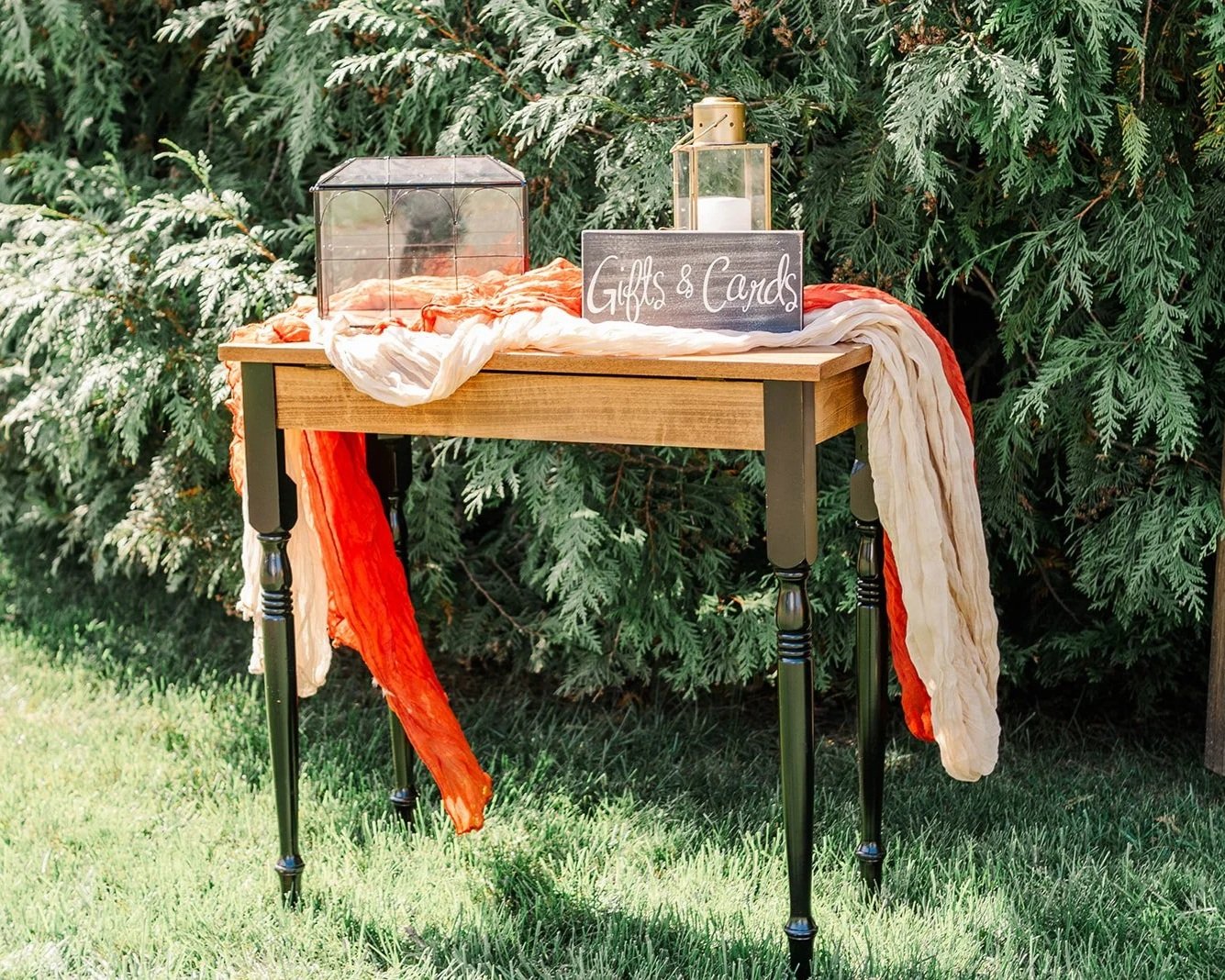 Black Leg Shaker Style Table