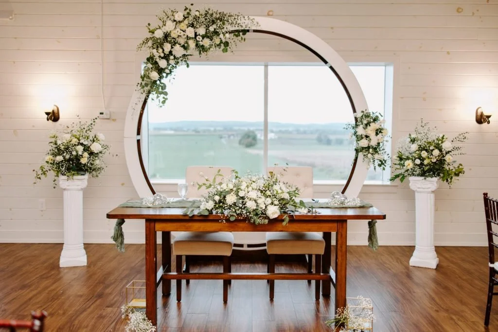 White Wooden Circle Backdrop – Ceremony & Reception