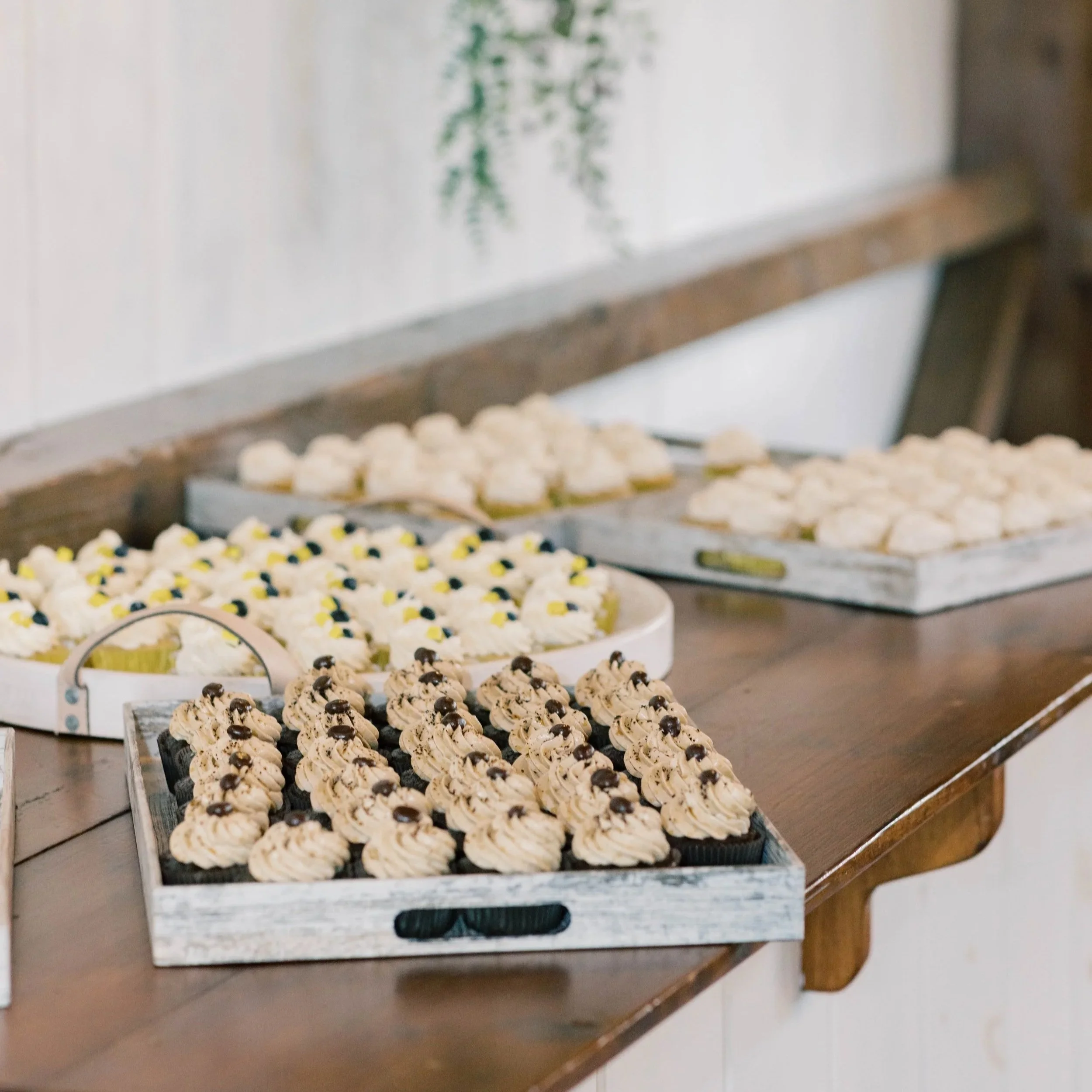 White Wooden Dessert Trays