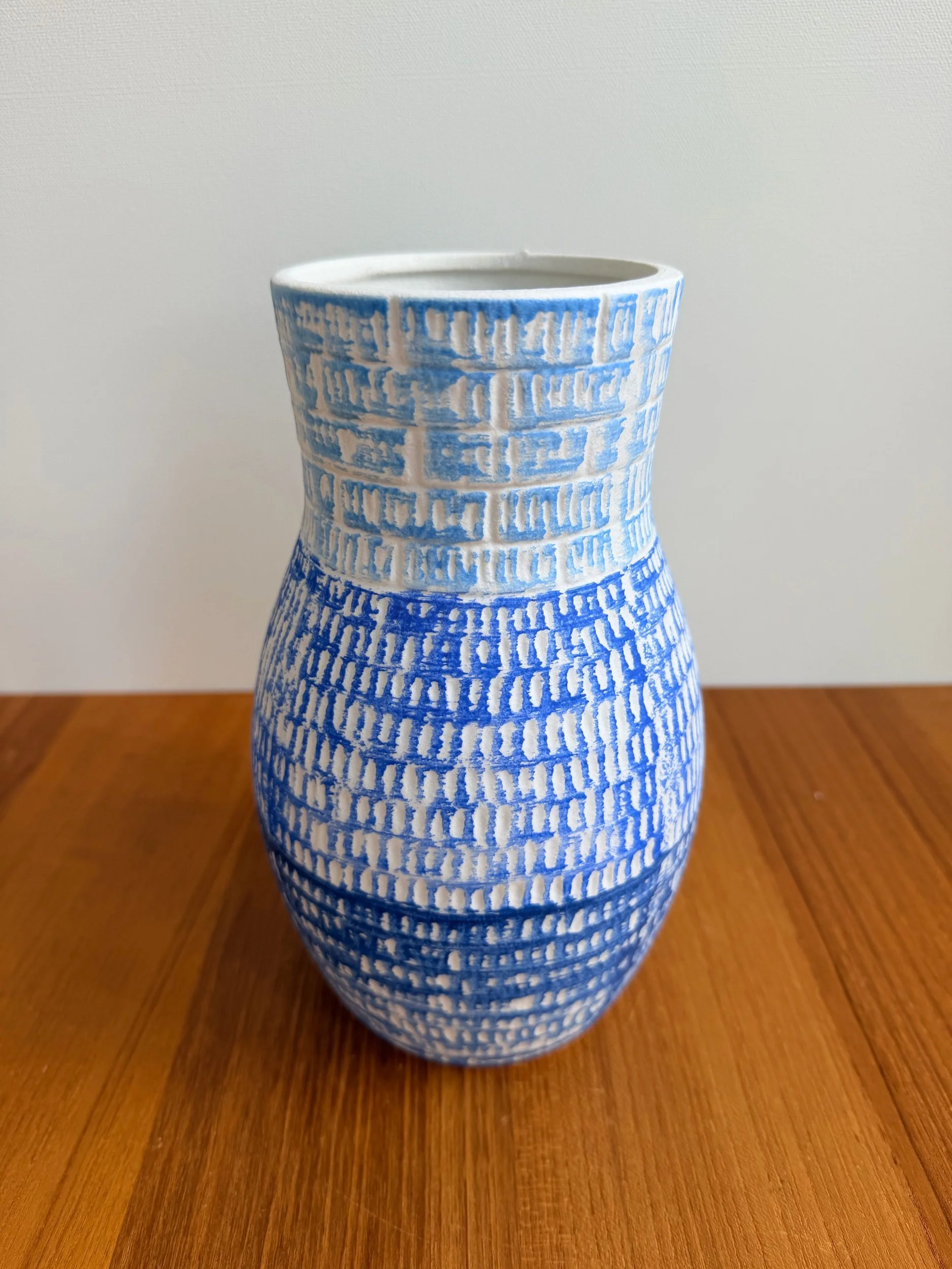 blue & white etched vase