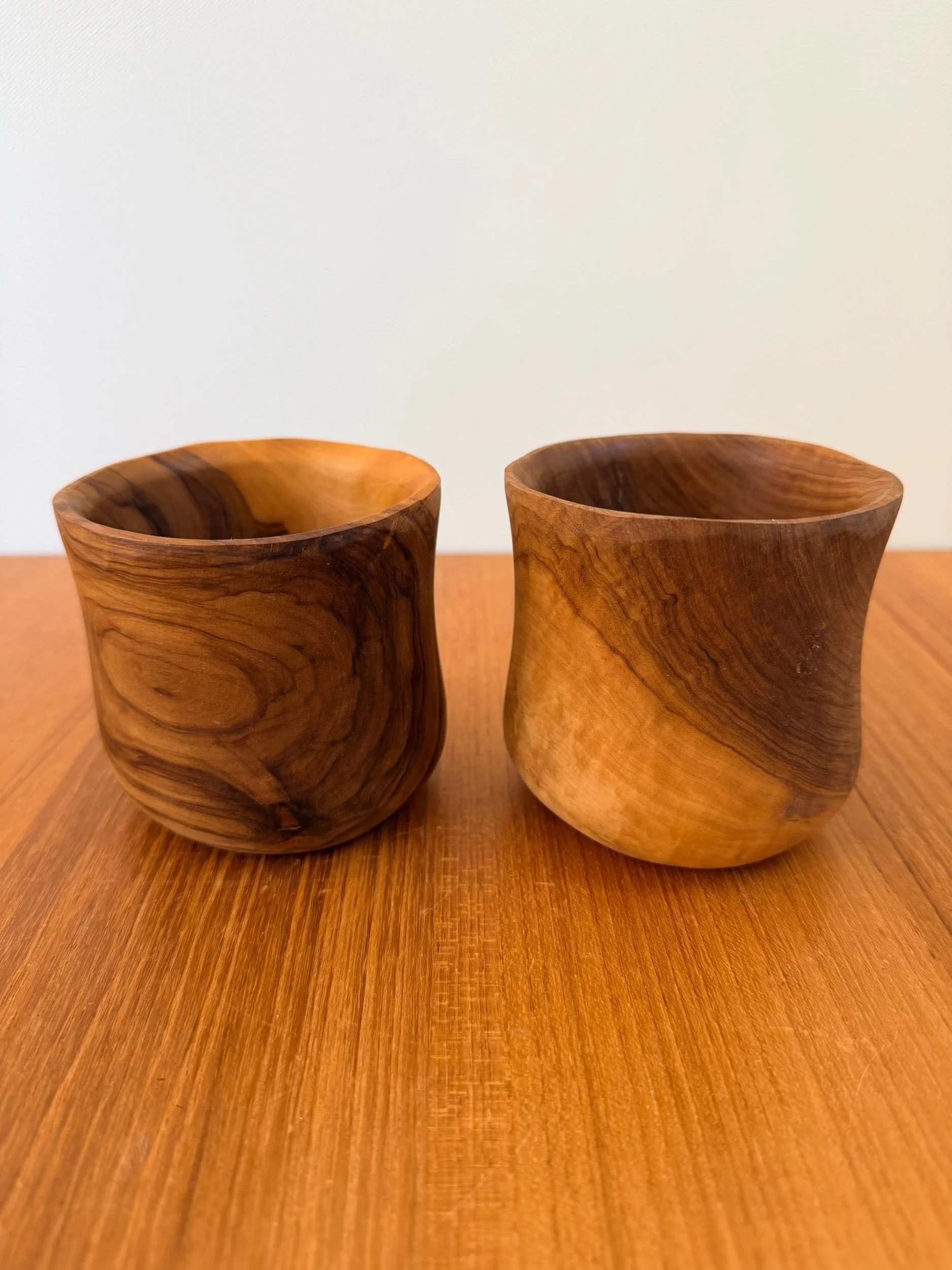 2 wood cups