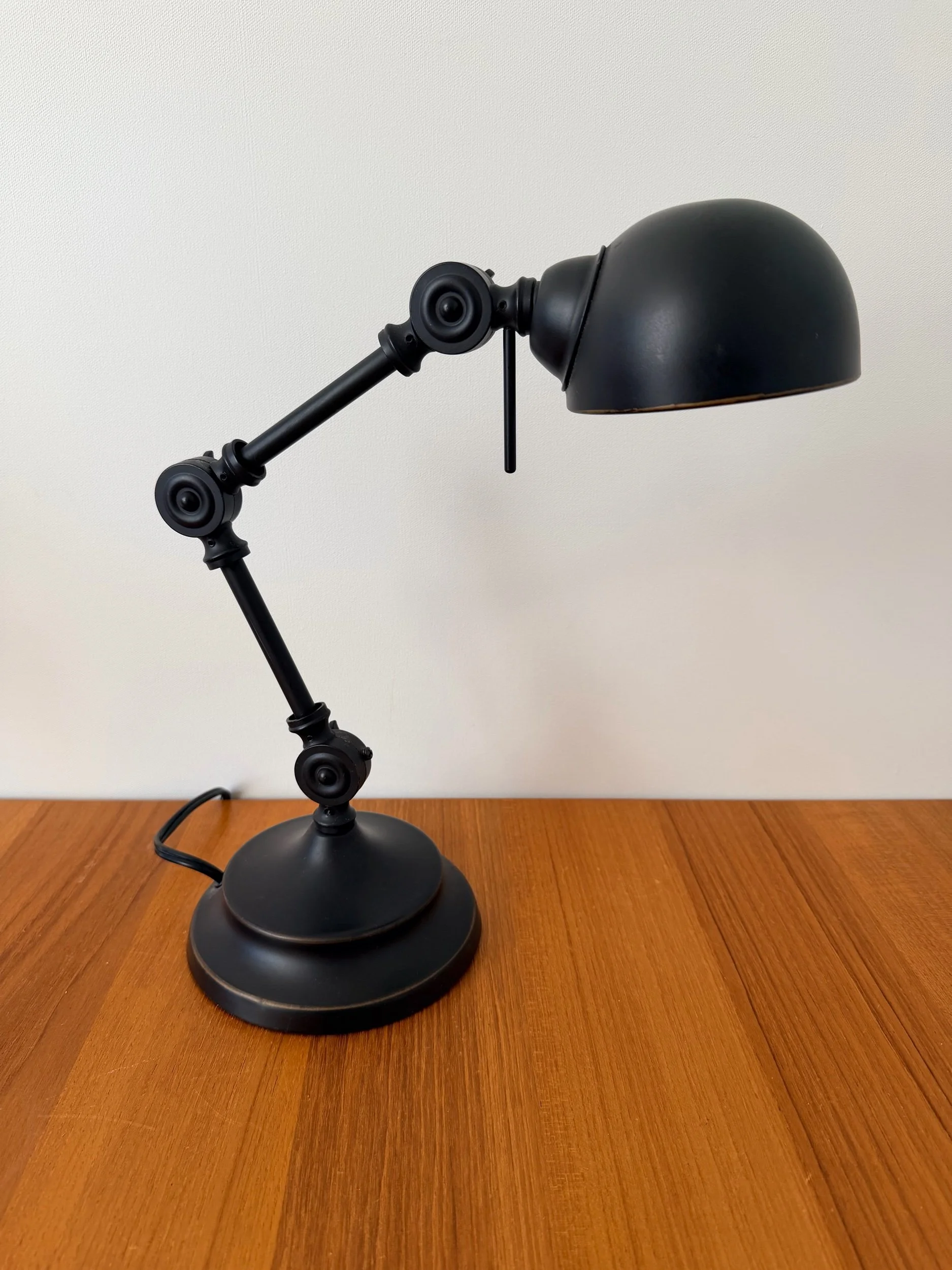 petite metal task light