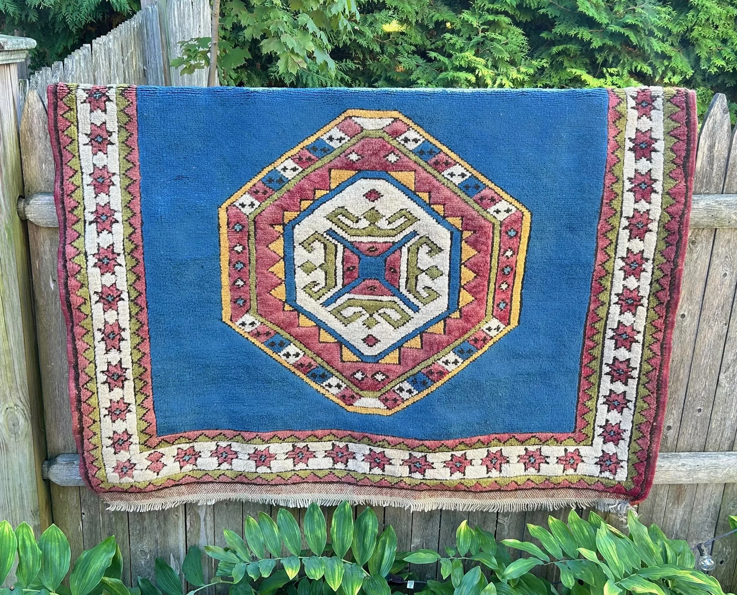 4' x 6' vintage turkish rug