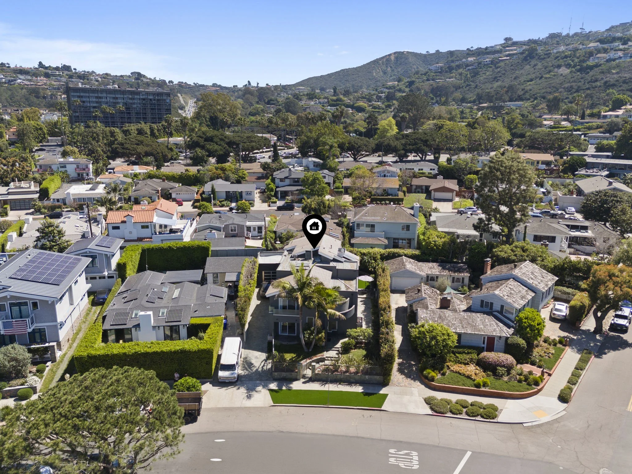 27_64-web-or-mls-DJI_20260319131357_0259_D_arrow.jpg