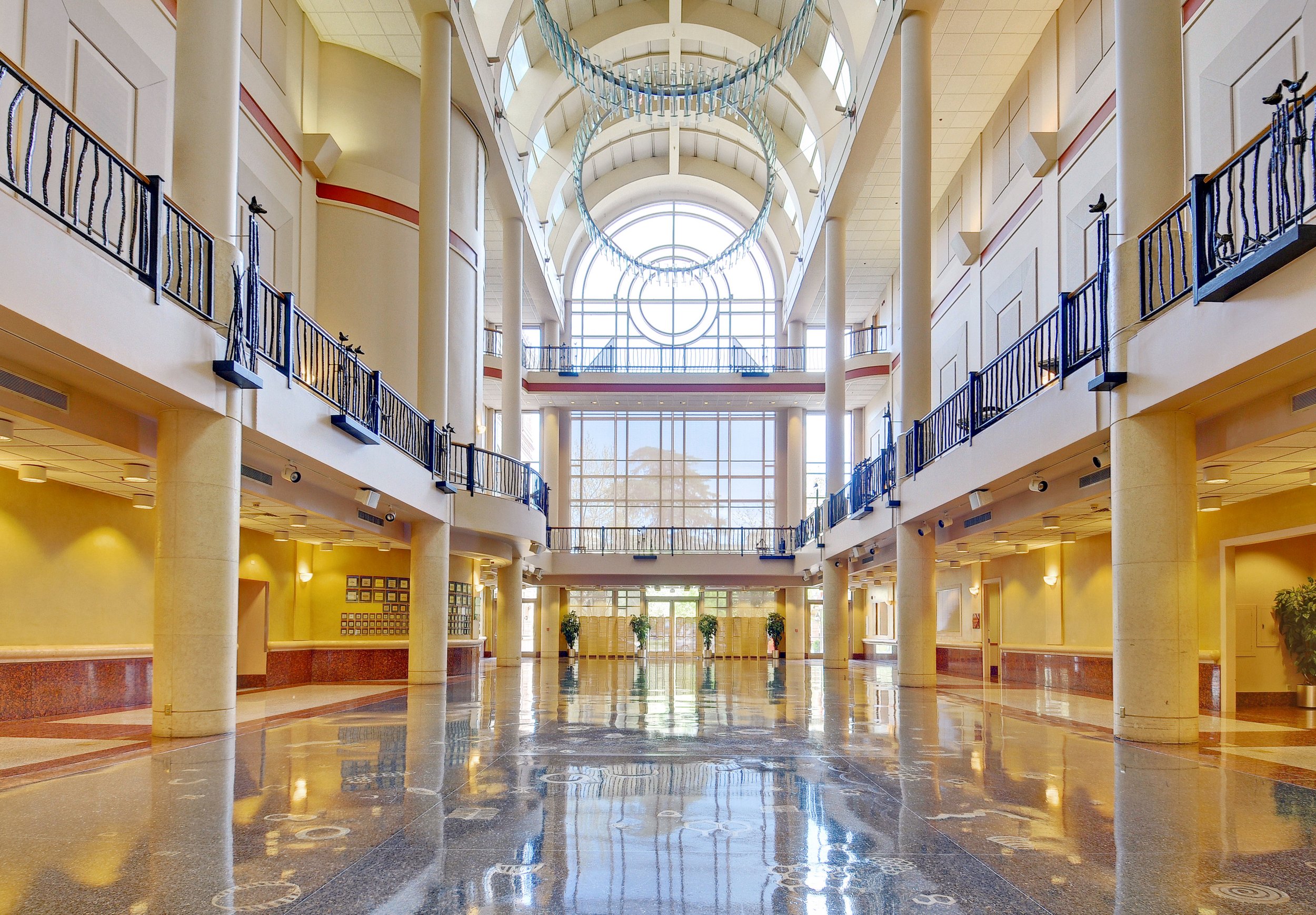 Sacramento - Tsakopoulos Library Galleria