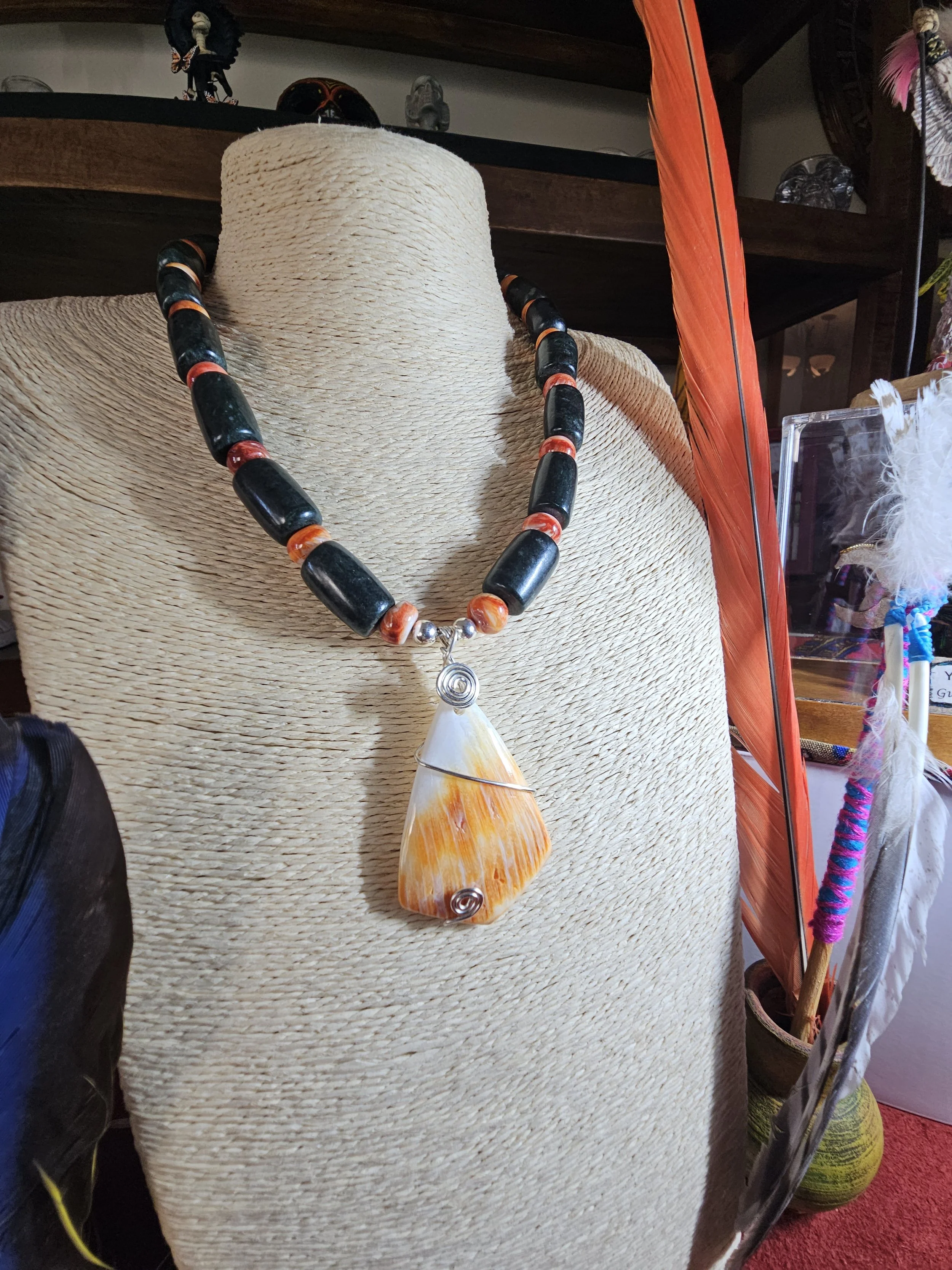 dark-jade-tube-orange-jade-bead-spiny-oyster-shell-trapezoid-pendant-necklace-angle_hkppzb.jpg