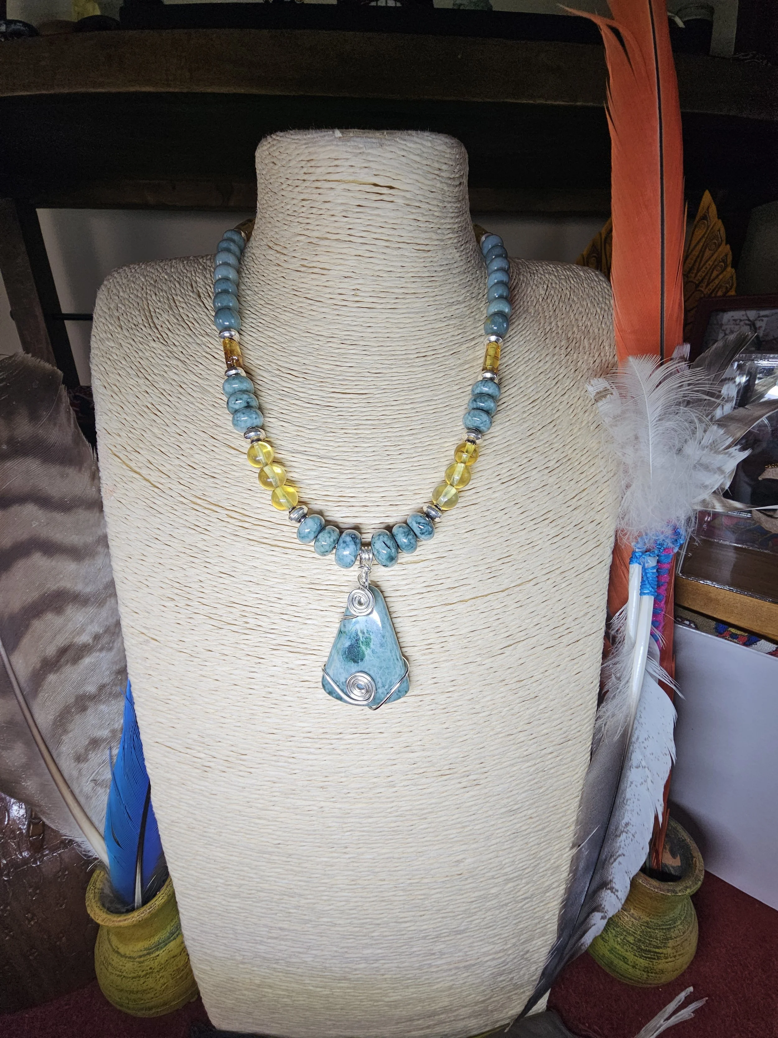 jade-rondelle-amber-bead-jade-trapezoid-wire-wrap-pendant-necklace-side_nqqhz4.jpg