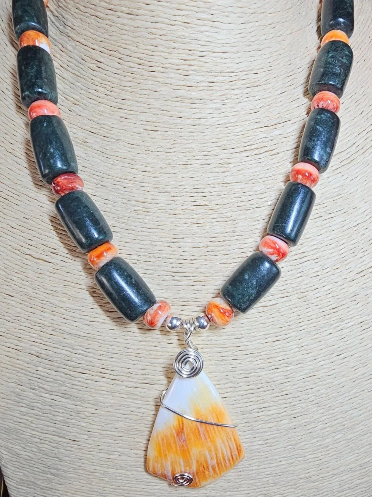 dark-jade-tube-orange-jade-bead-spiny-oyster-shell-trapezoid-pendant-necklace-close_acmgfc.jpg