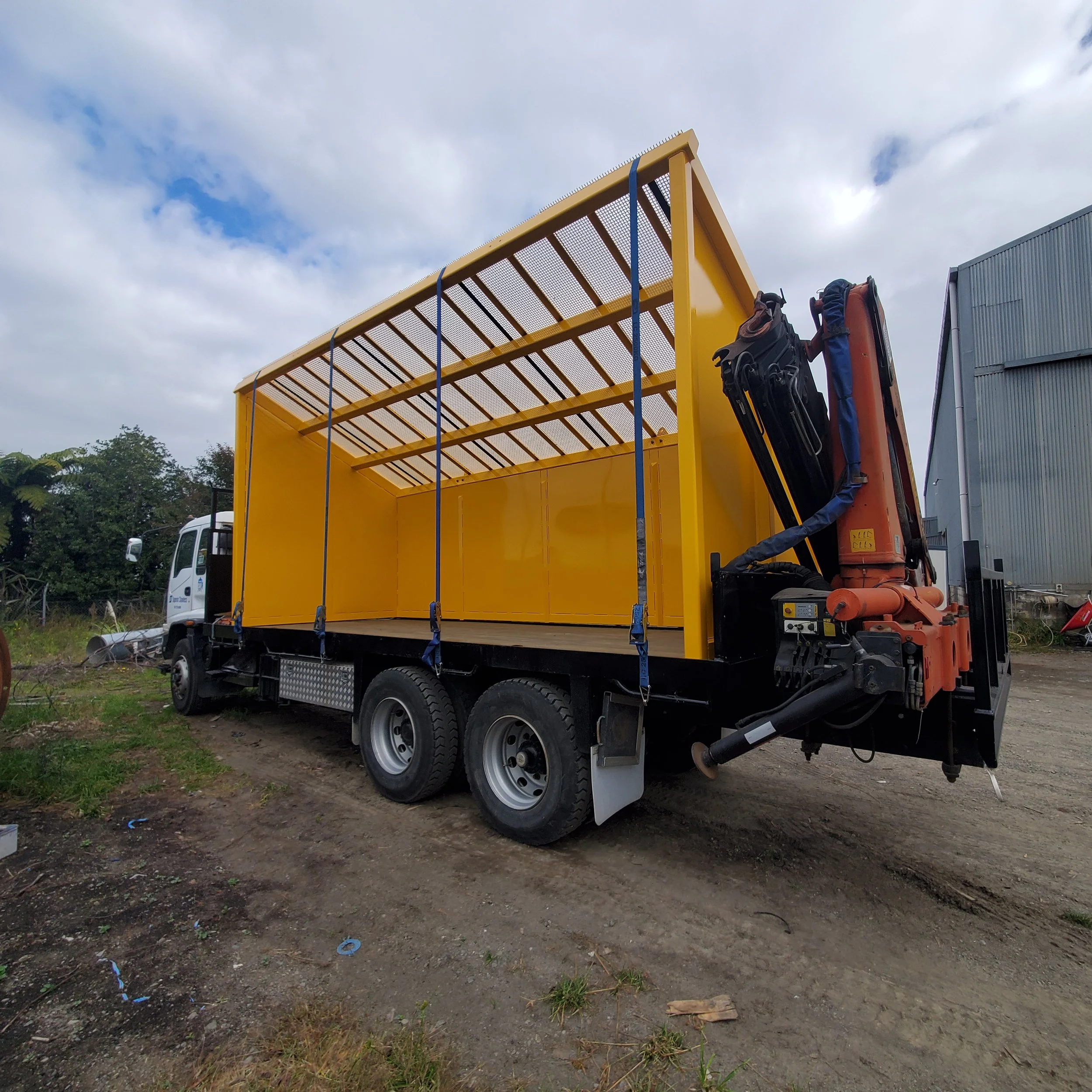 Superior Engineering Group - inclined fertiliser screener.