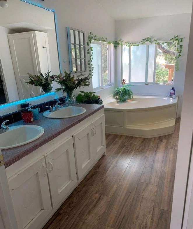 Primary Bathroom.jpg