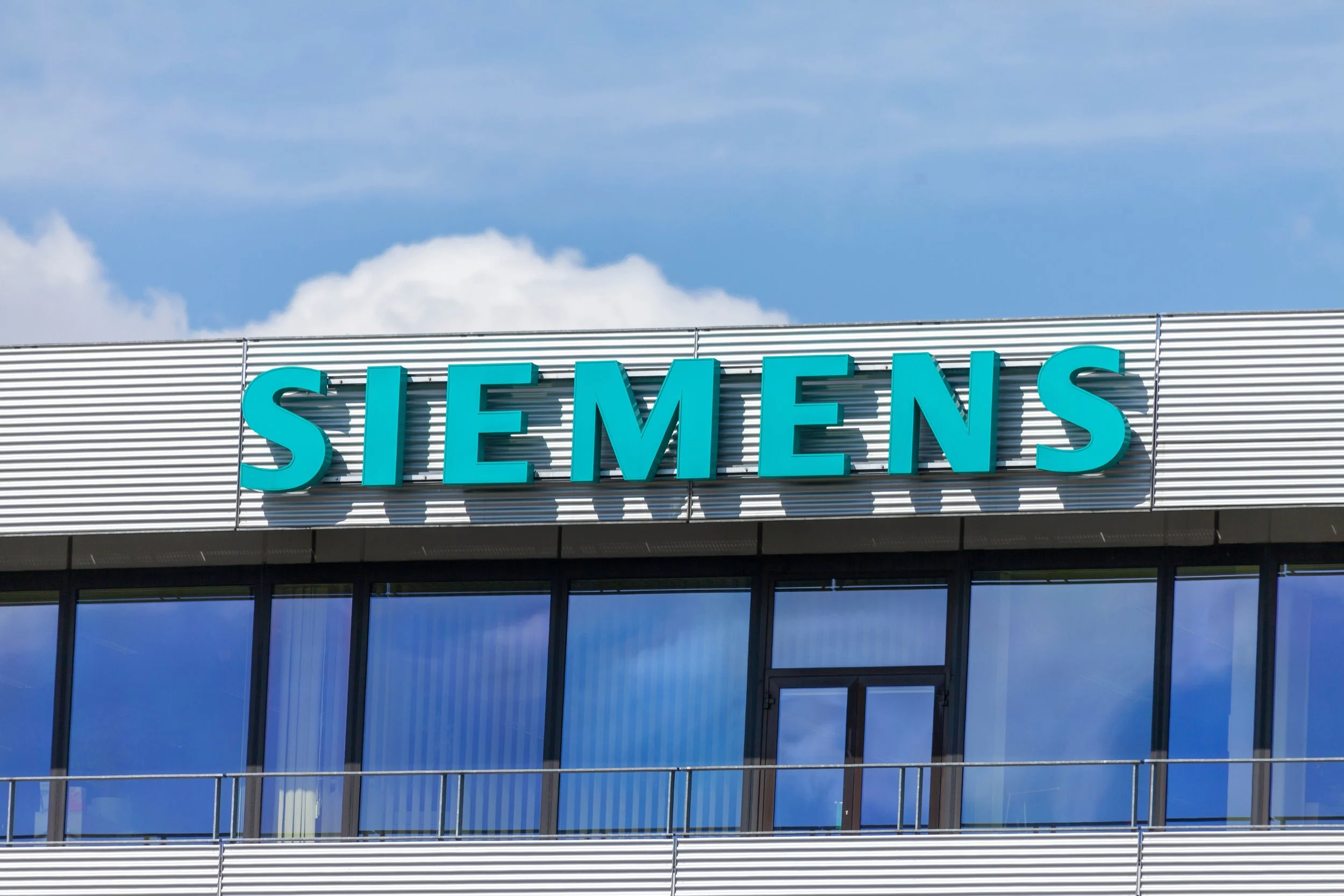 Mendix,                         a Siemens Business PPC Campaign