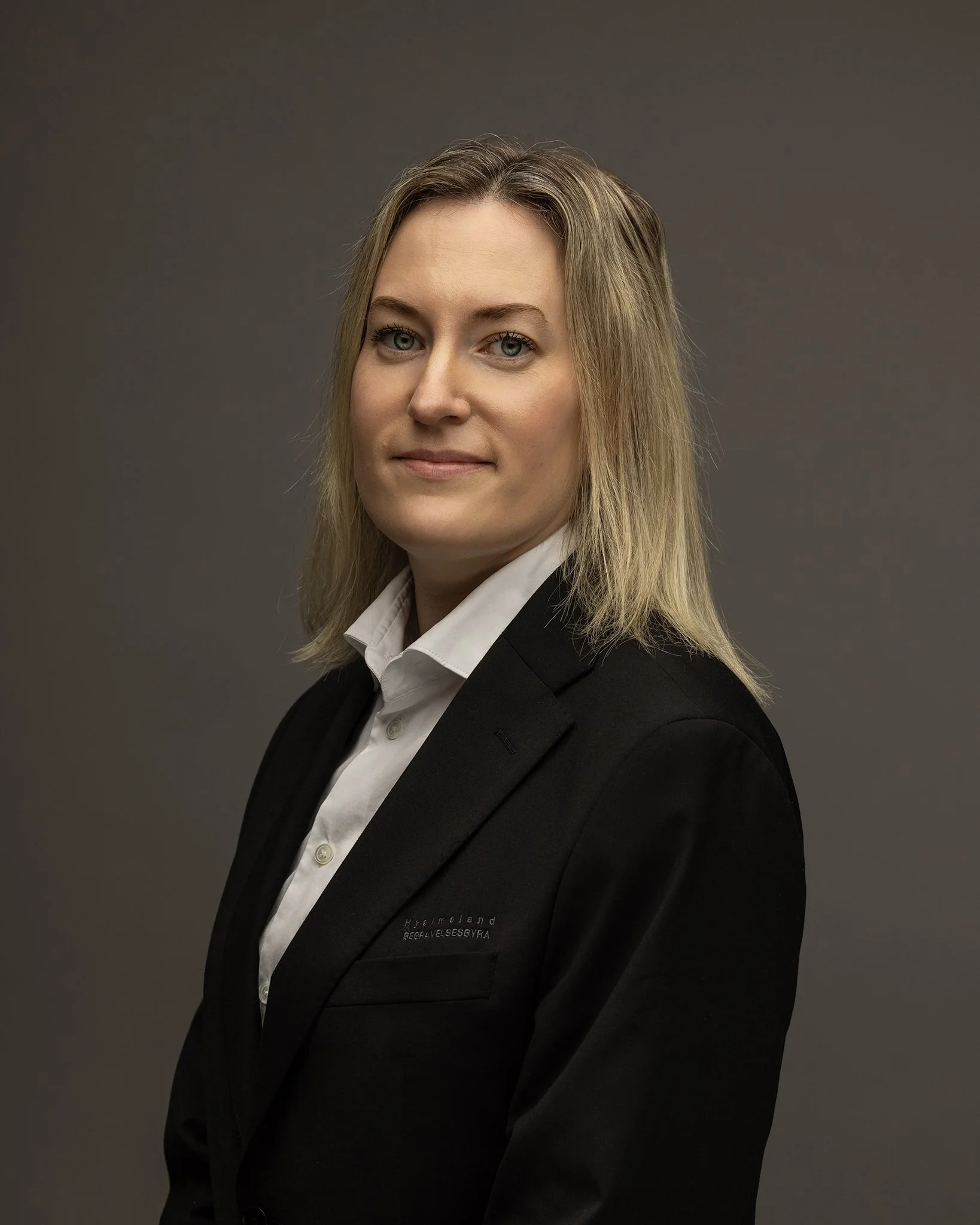 Stine Rake Hjelmeland begravelsesbyrå