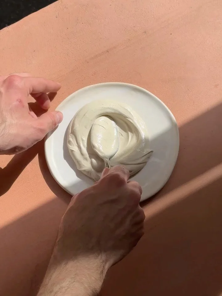 Les nouveaut&eacute;s 

- premier shoot chez @daliaparis_ 
- nouveau ravioli chez @restaurantlejourdain
- nouvel article dans @lemondefr pour @cheffe_or_bitan 
- nouveau format &agrave; venir chez @lava__paris
- nouveau dessert chez @chenapan.restaur