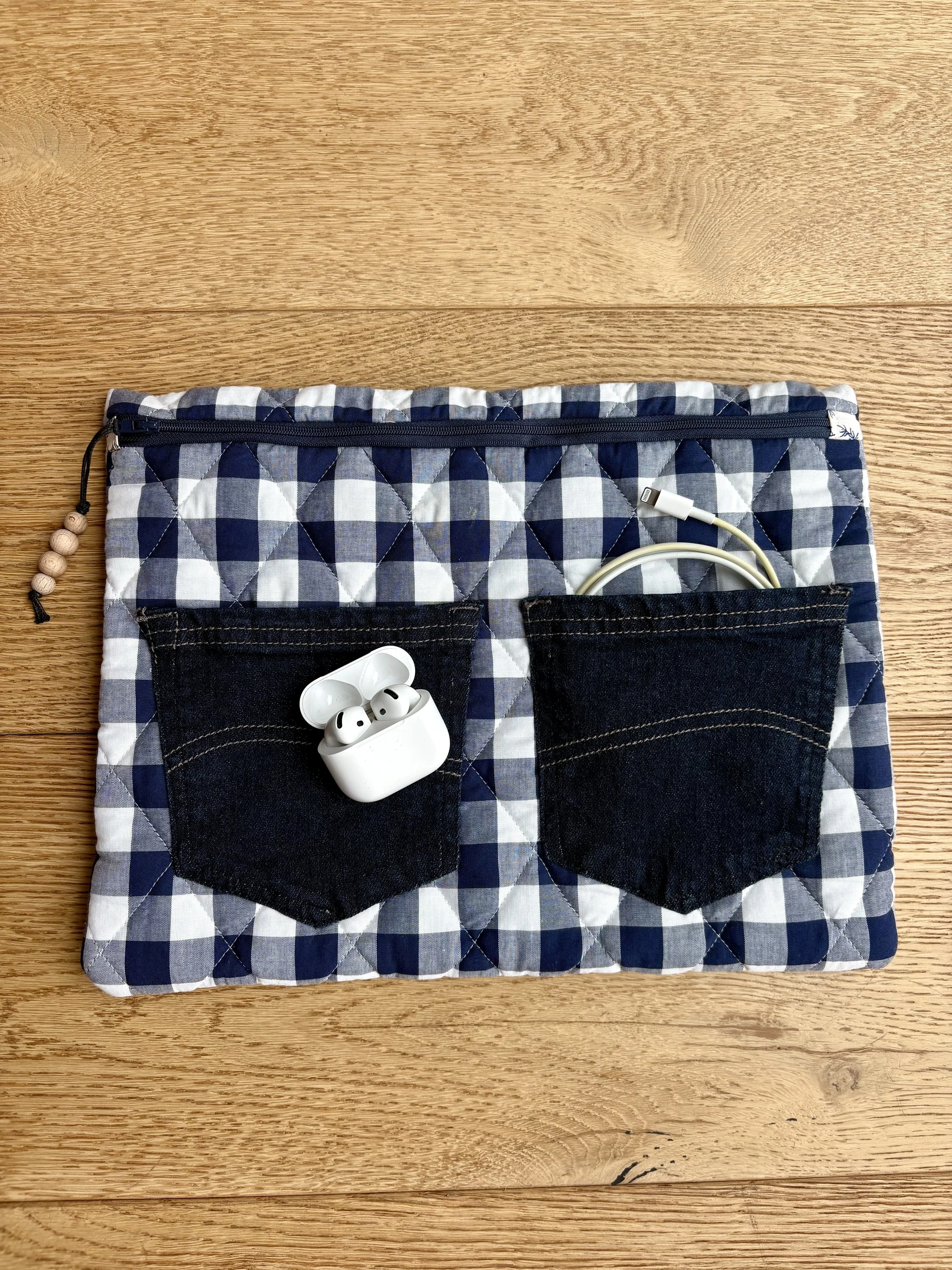 North Laine Gingham Tech Sleeve